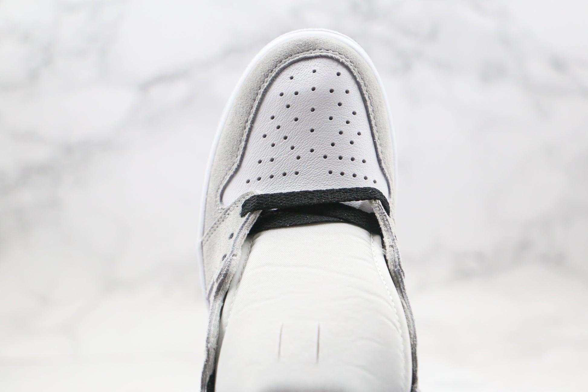 Air Jordan 1 High Smoke Grey