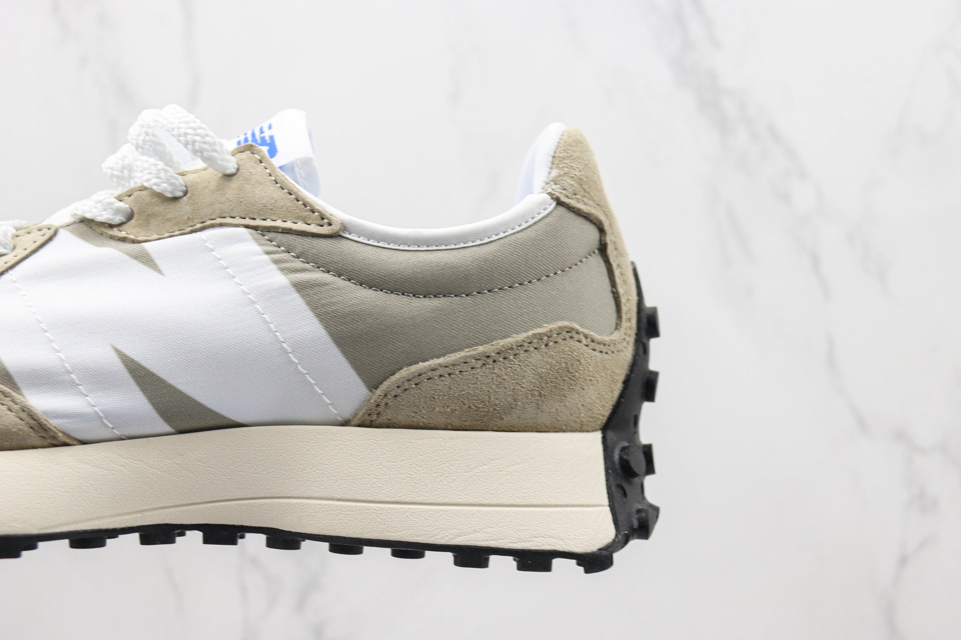 New Balance 327 White Silver