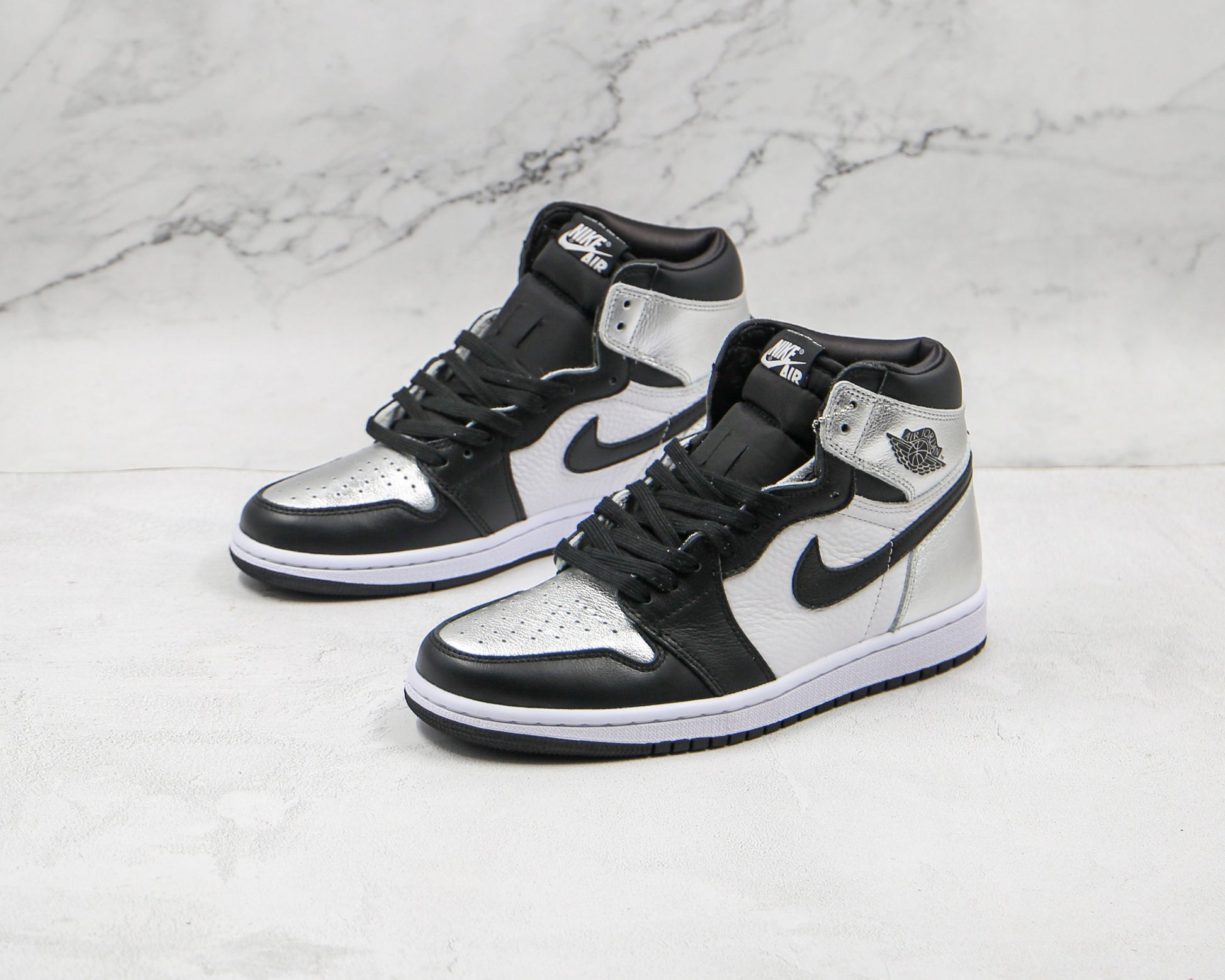 Air Jordan 1 High Black Silver