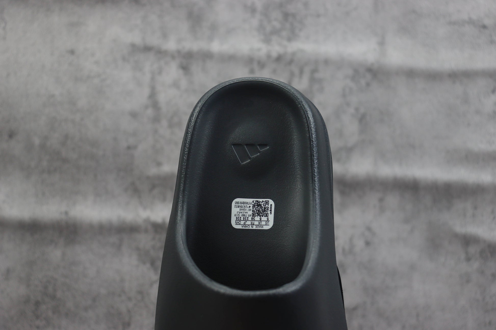 Adidas Yeezy Slide Black Onyx