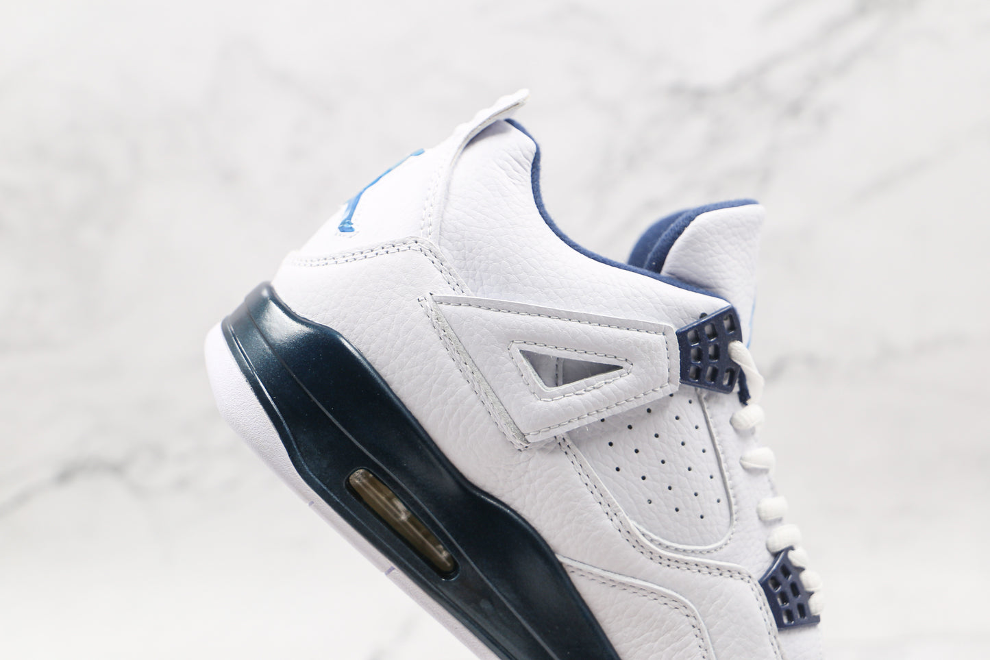 Air Jordan 4 Columbia Blue
