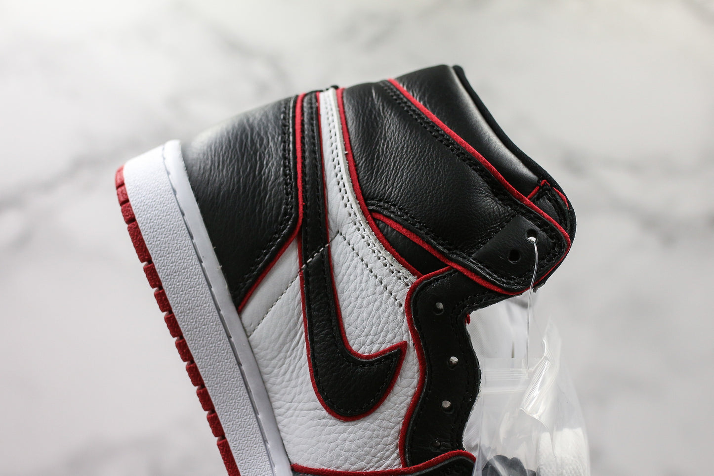Air Jordan 1 High Black Red Outline