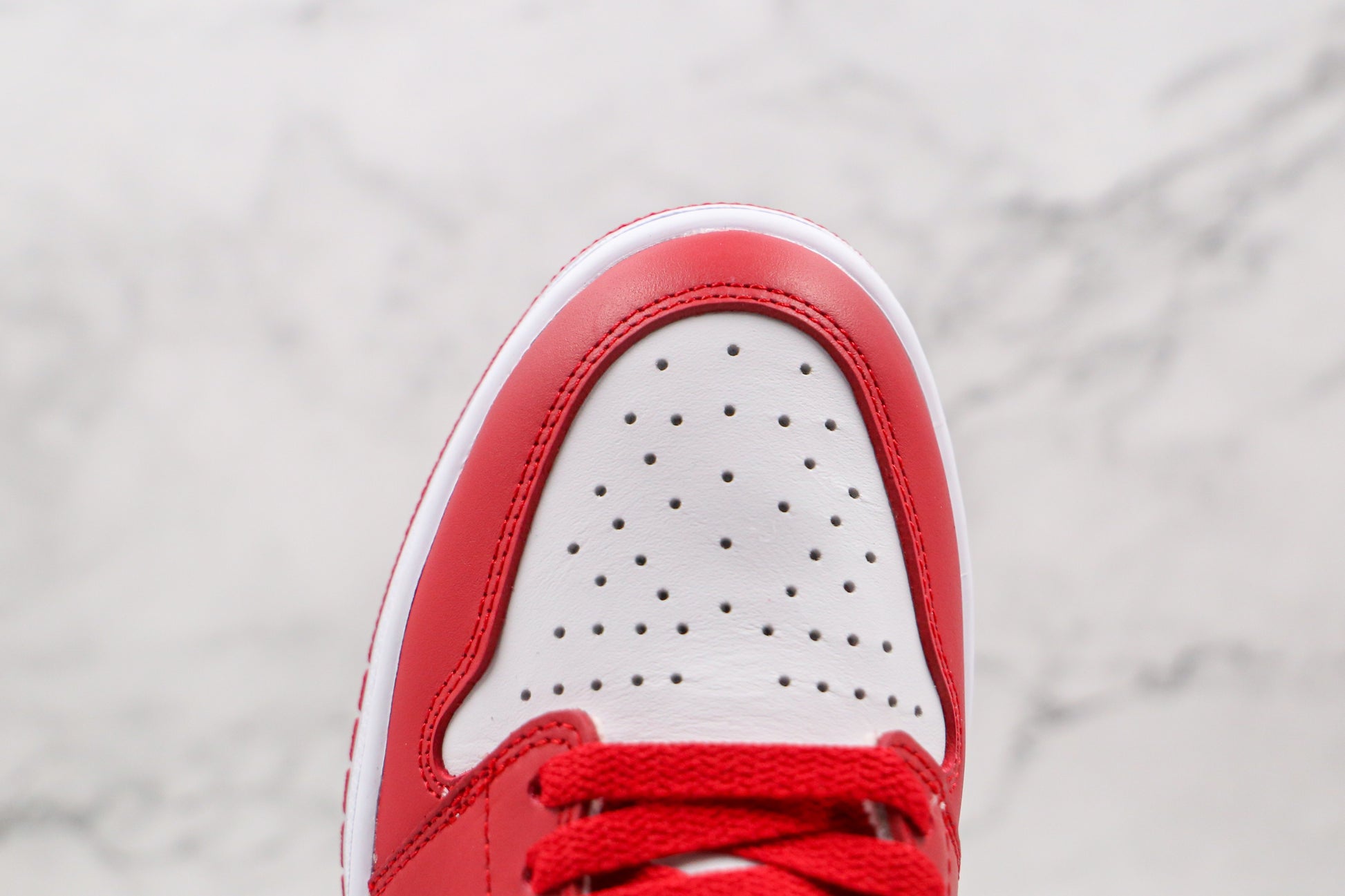 Air Jordan 1 High Reverse Chicago