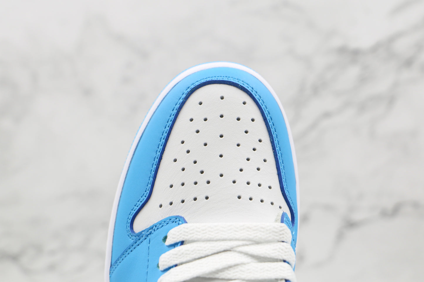 Air Jordan 1 High UNC Blue