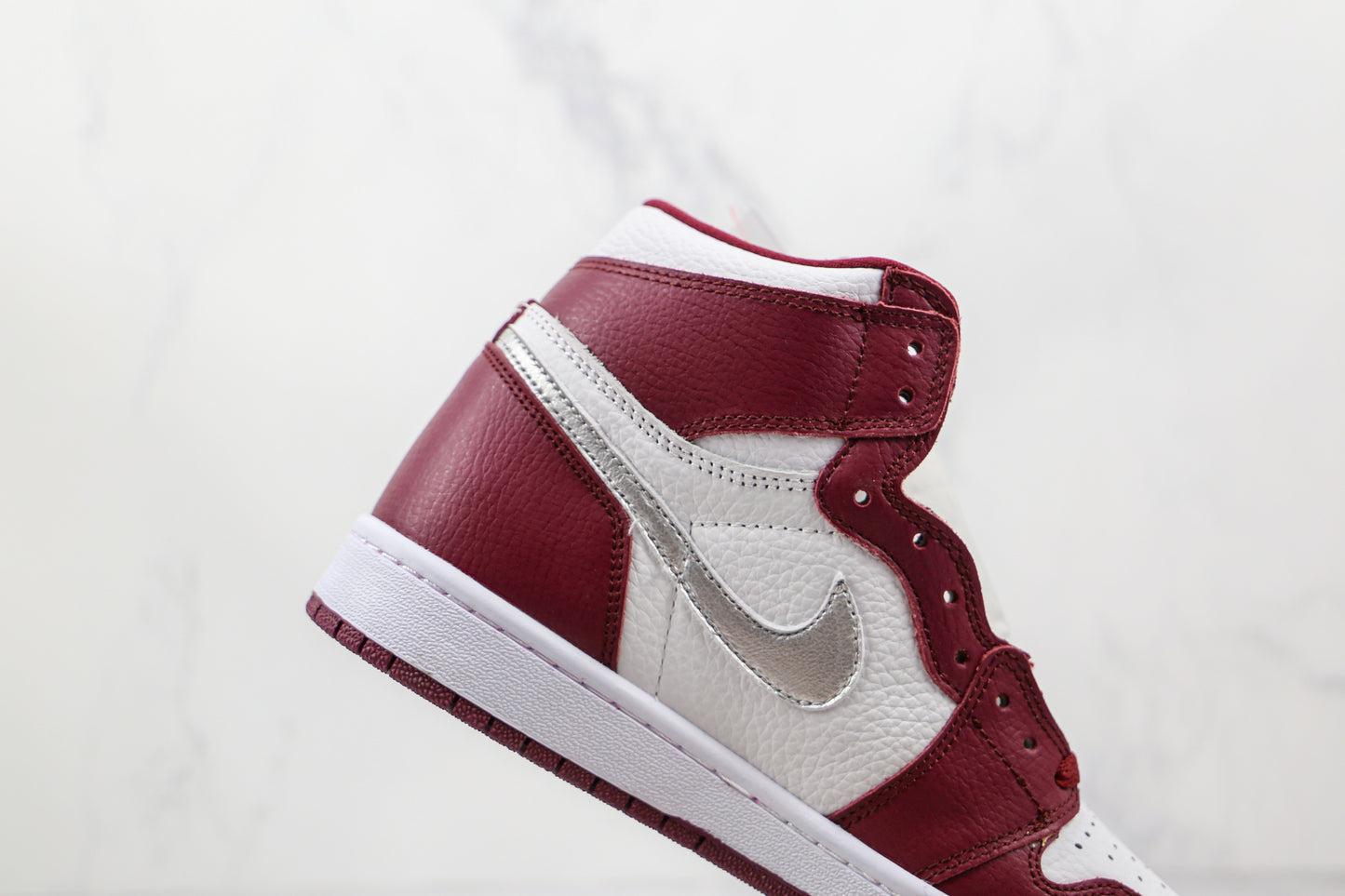 Air Jordan 1 High Bordeaux