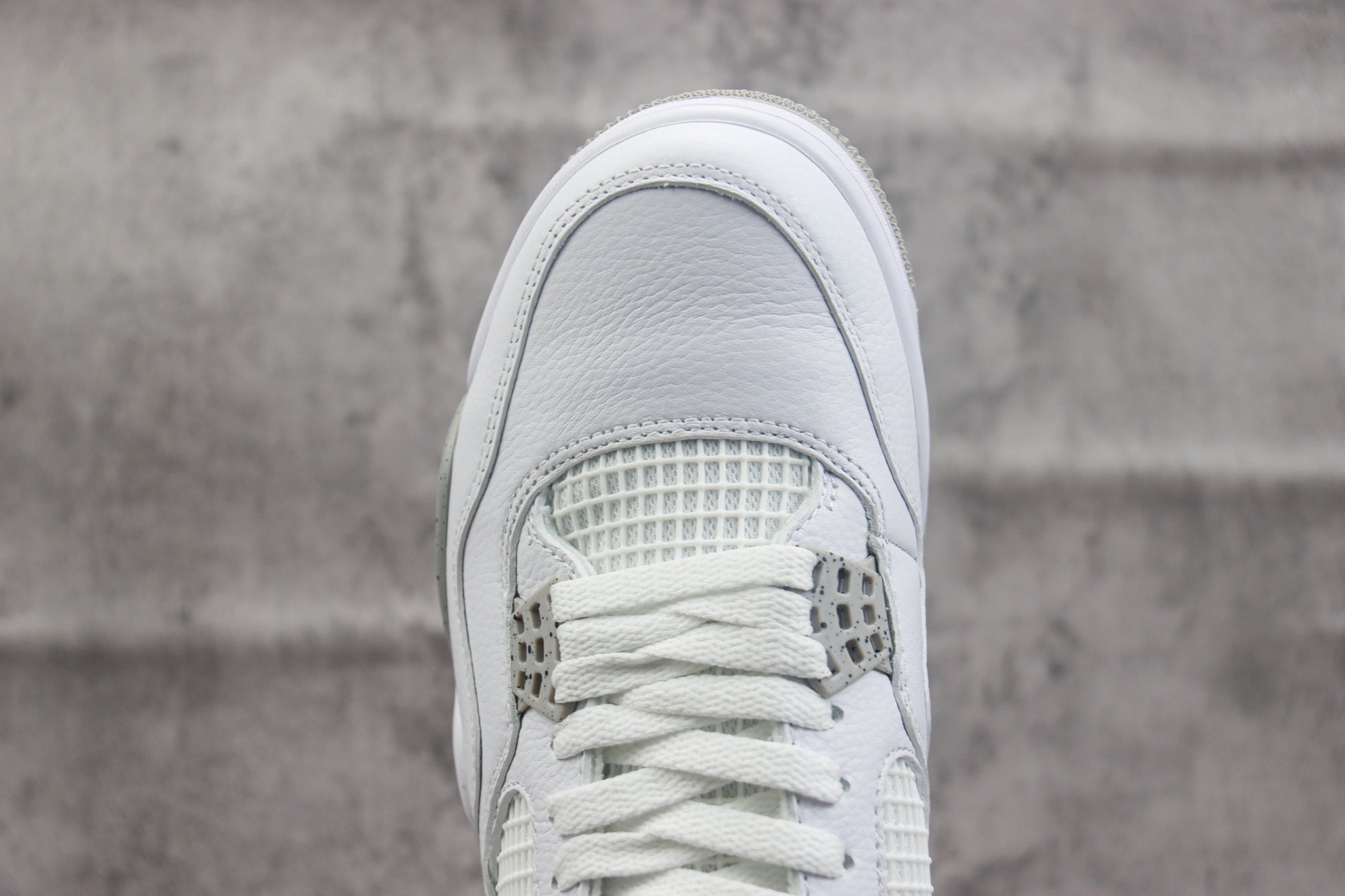 Air Jordan 4 White Cement
