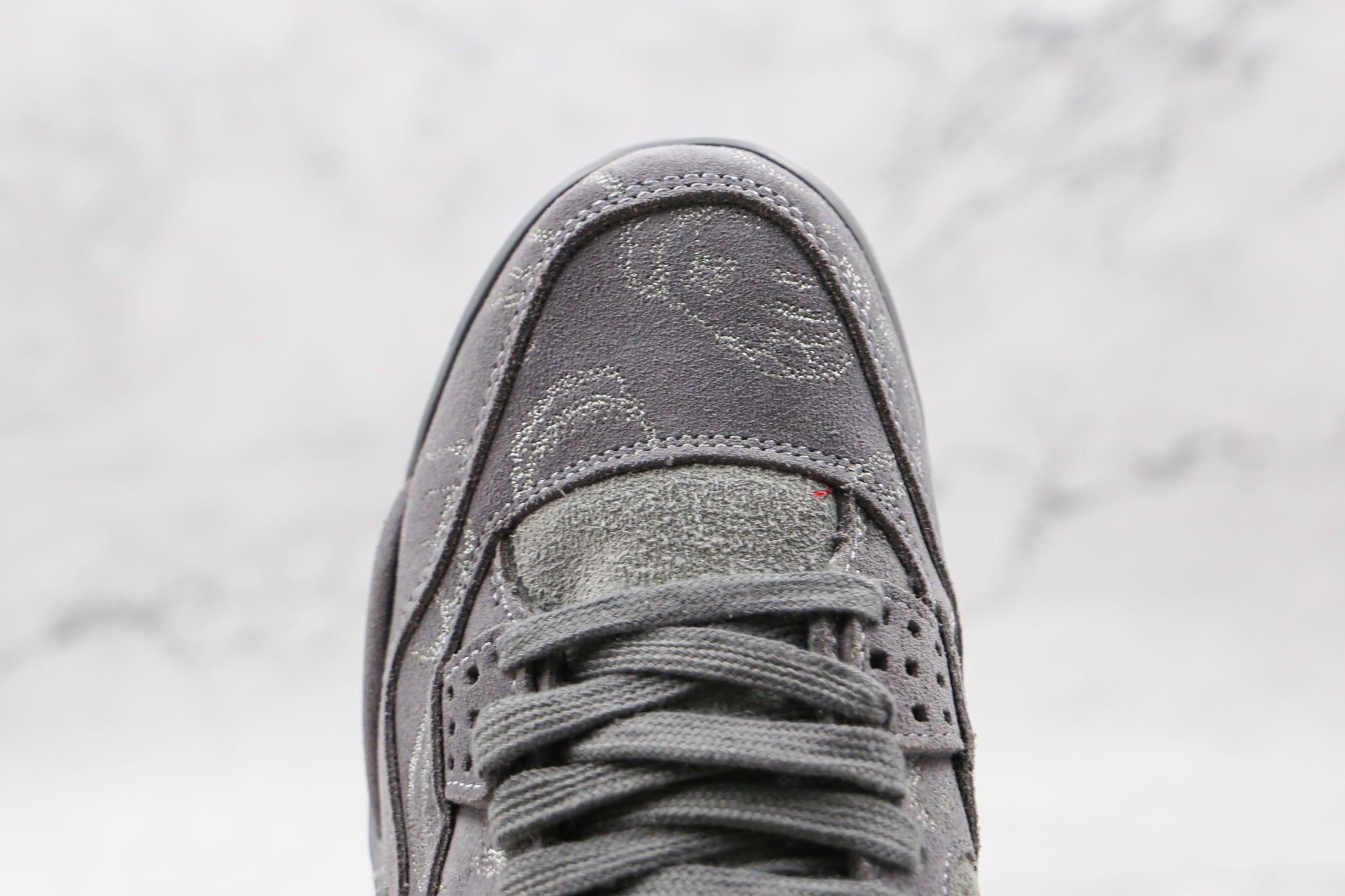 Air Jordan 4 KAWS Cool Grey