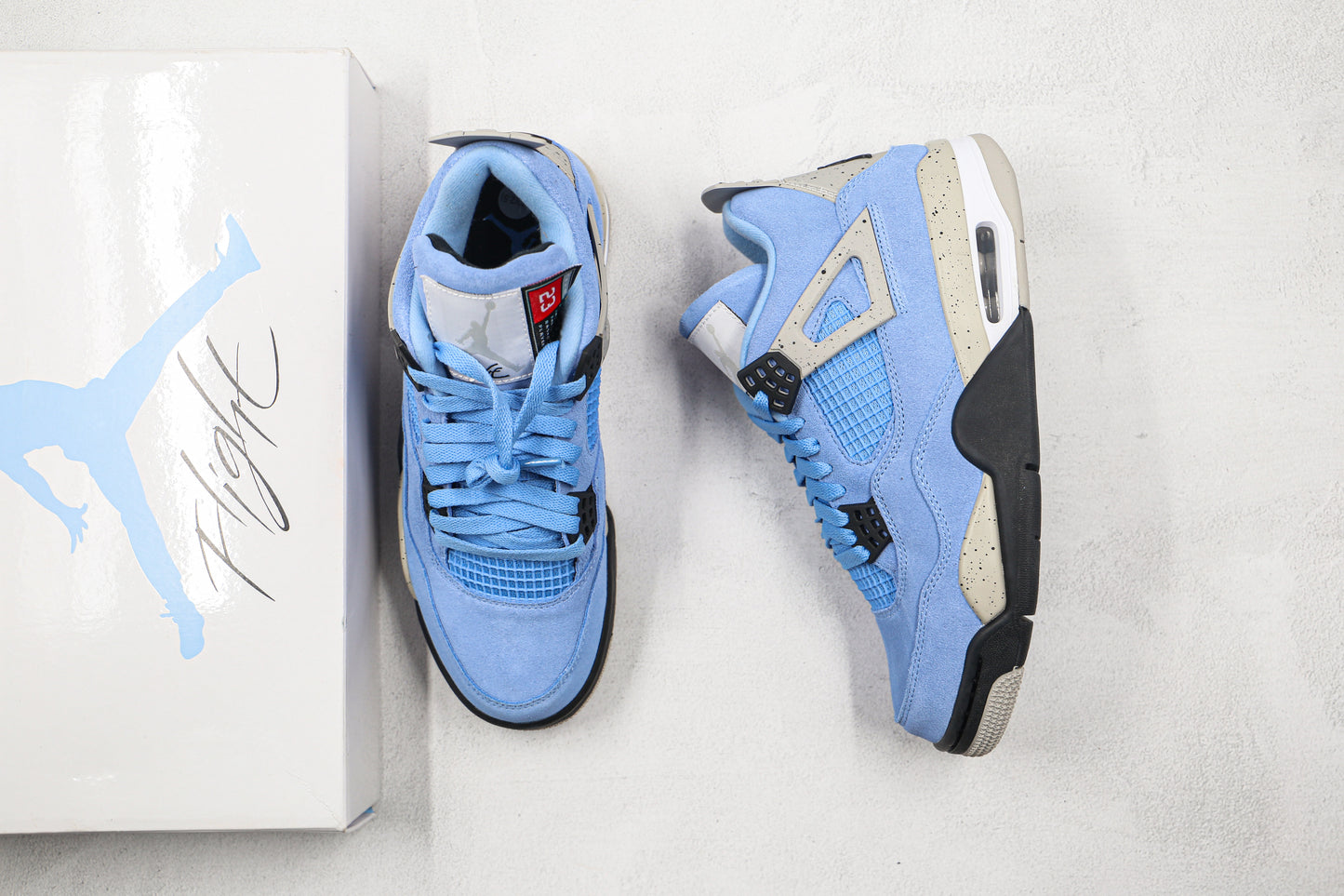 Air Jordan 4 University Blue