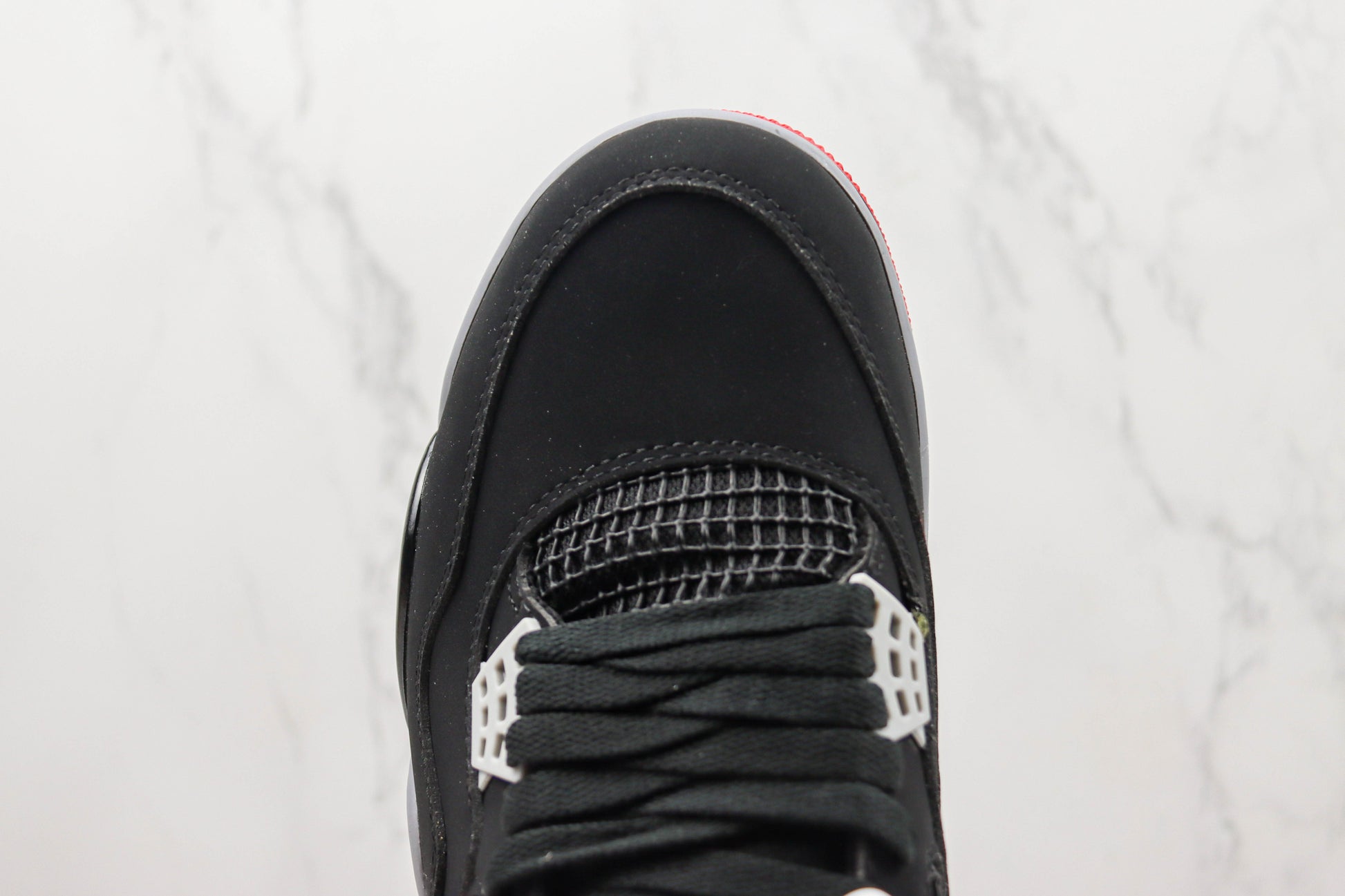 Air Jordan 4 Bred