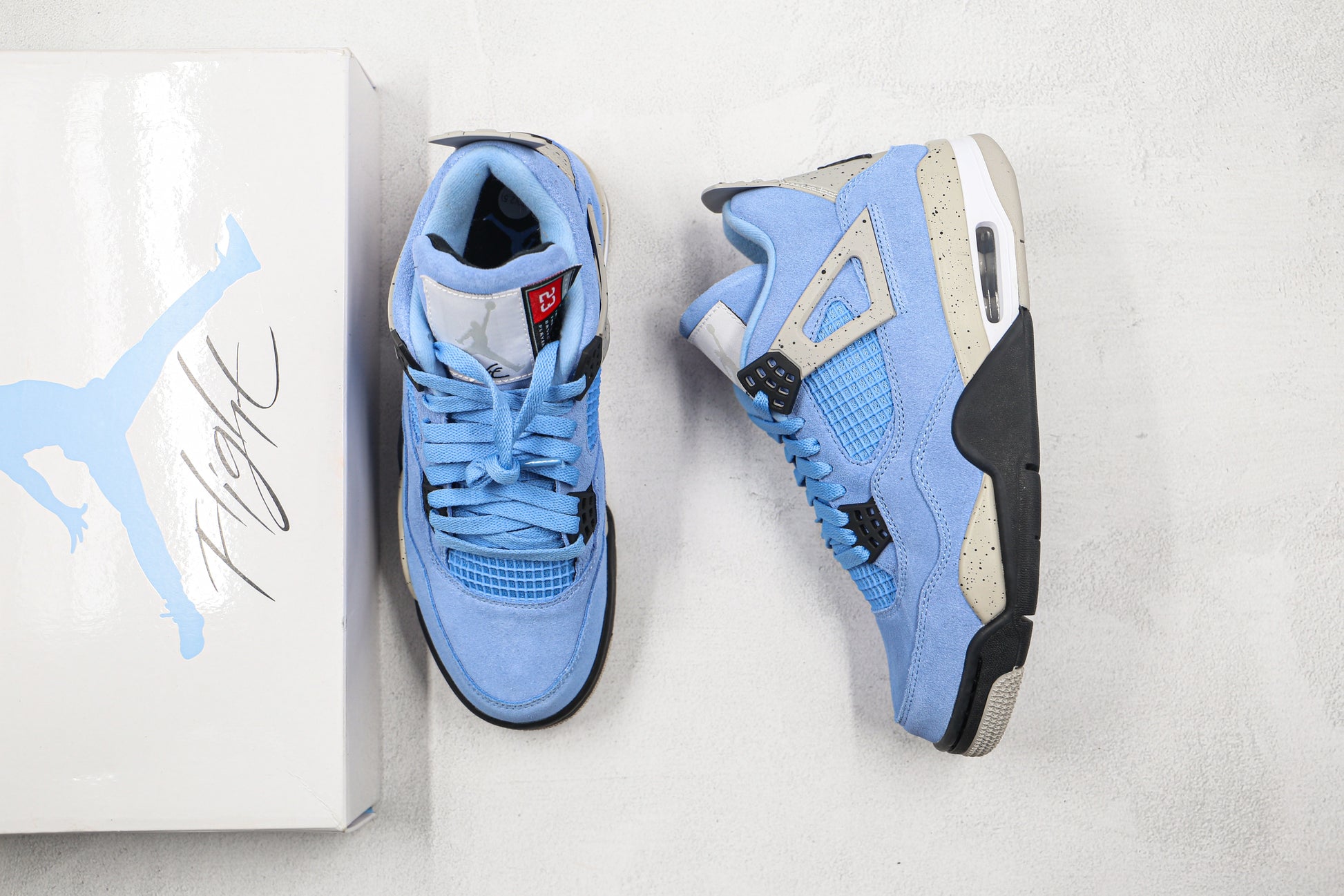 Air Jordan 4 University Blue