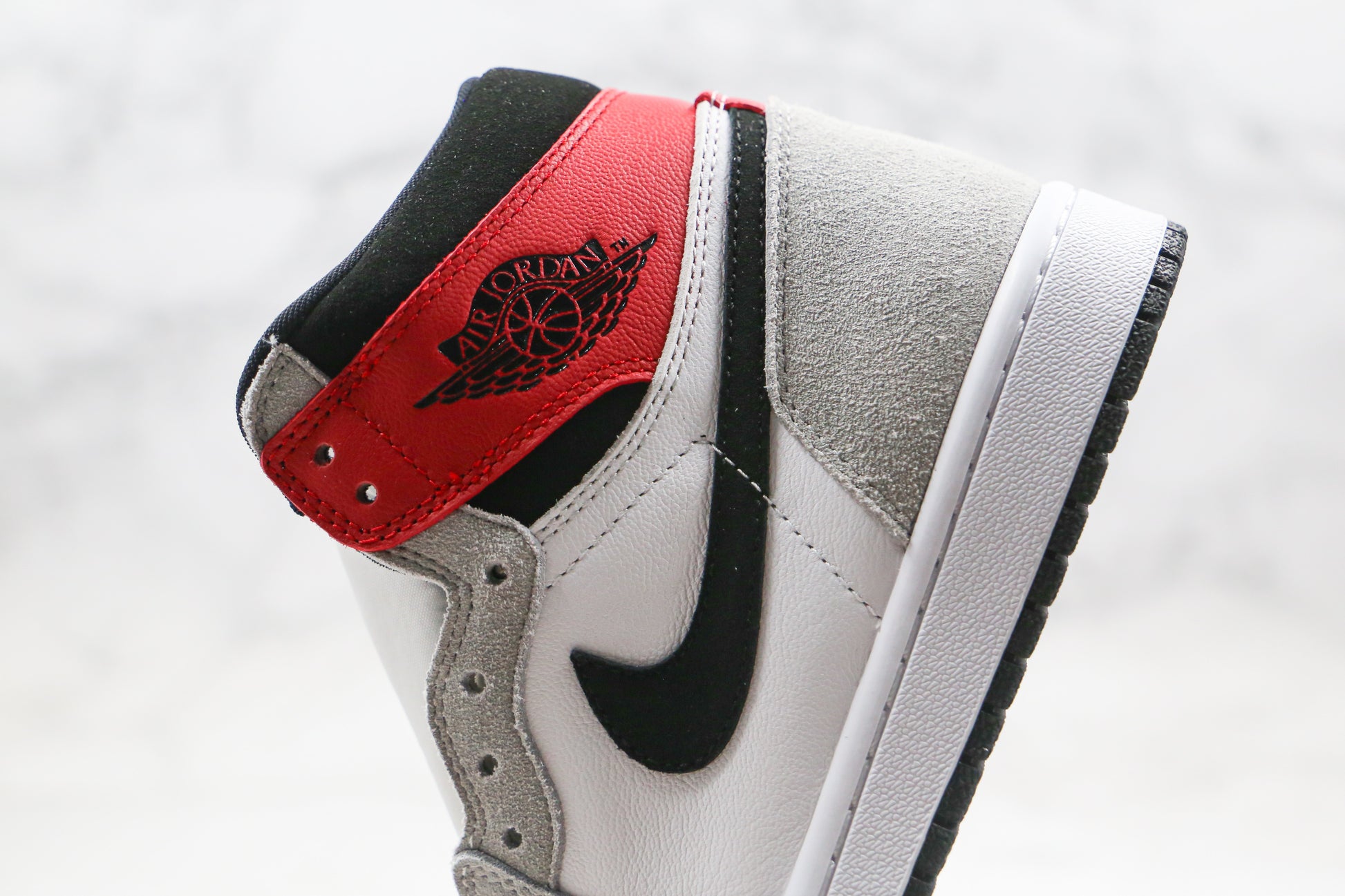 Air Jordan 1 High Smoke Grey