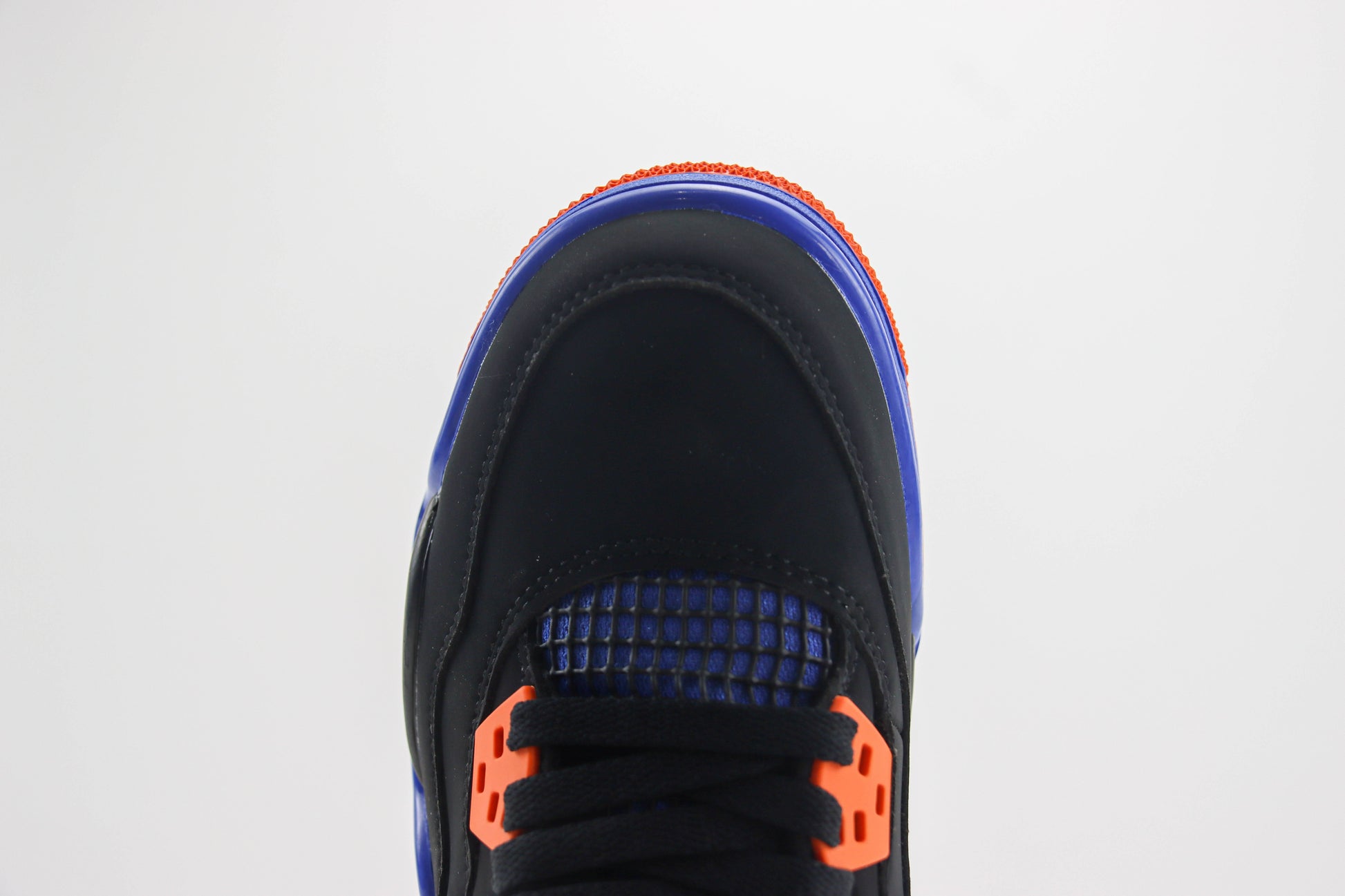 Air Jordan 4 Cavs