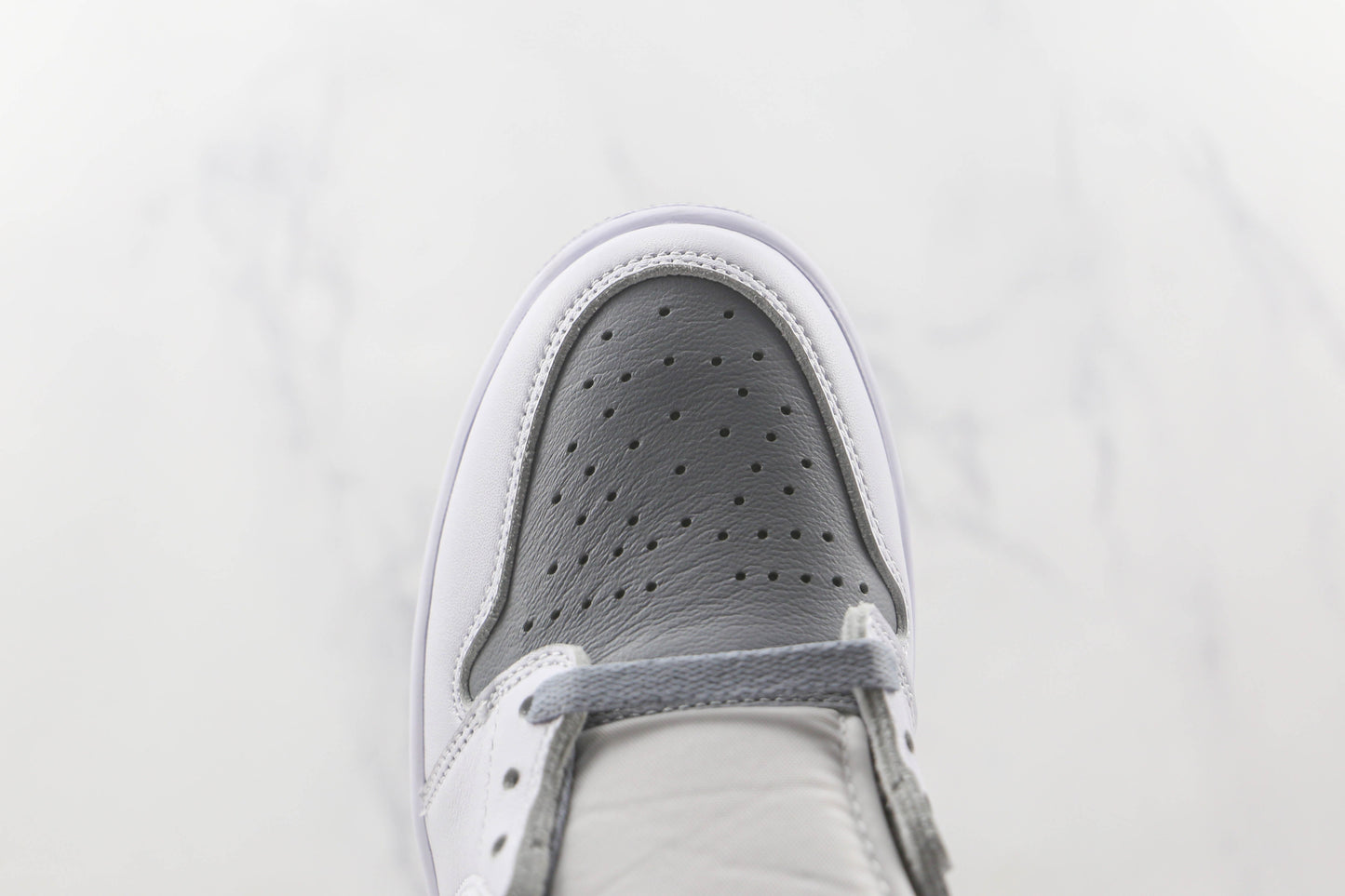 Air Jordan 1 High Light Smoke Grey
