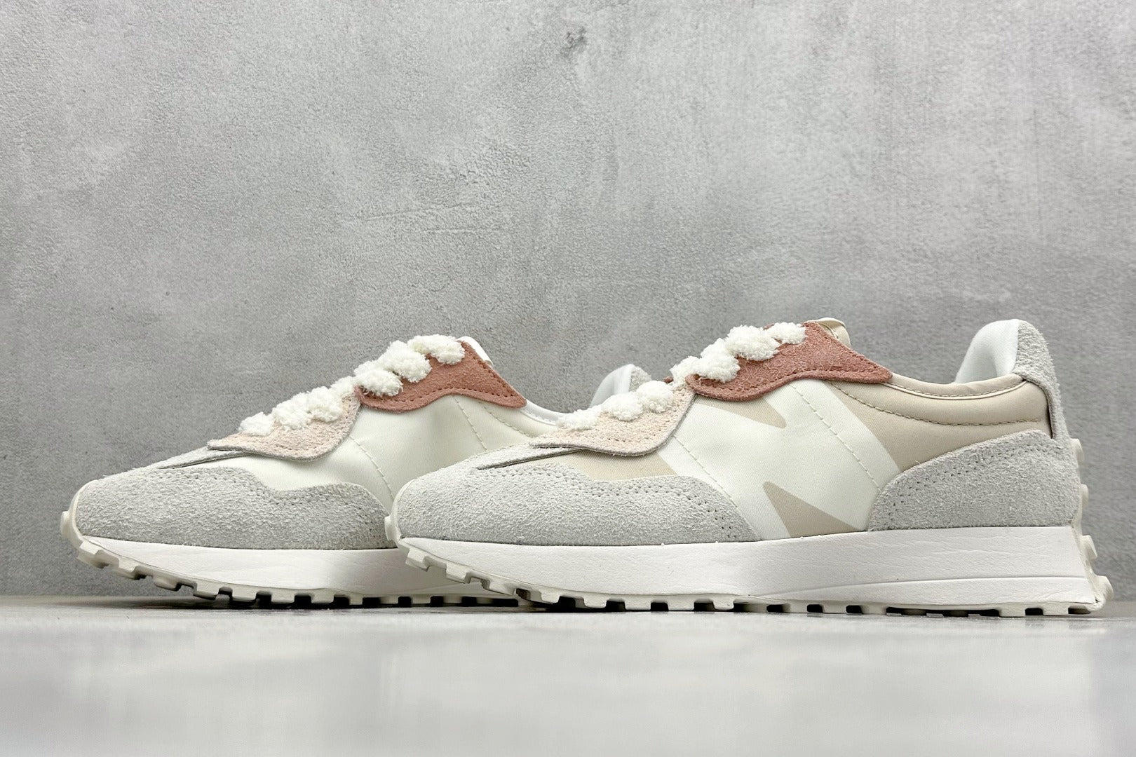 New Balance 327 Silver Grey U327WTL