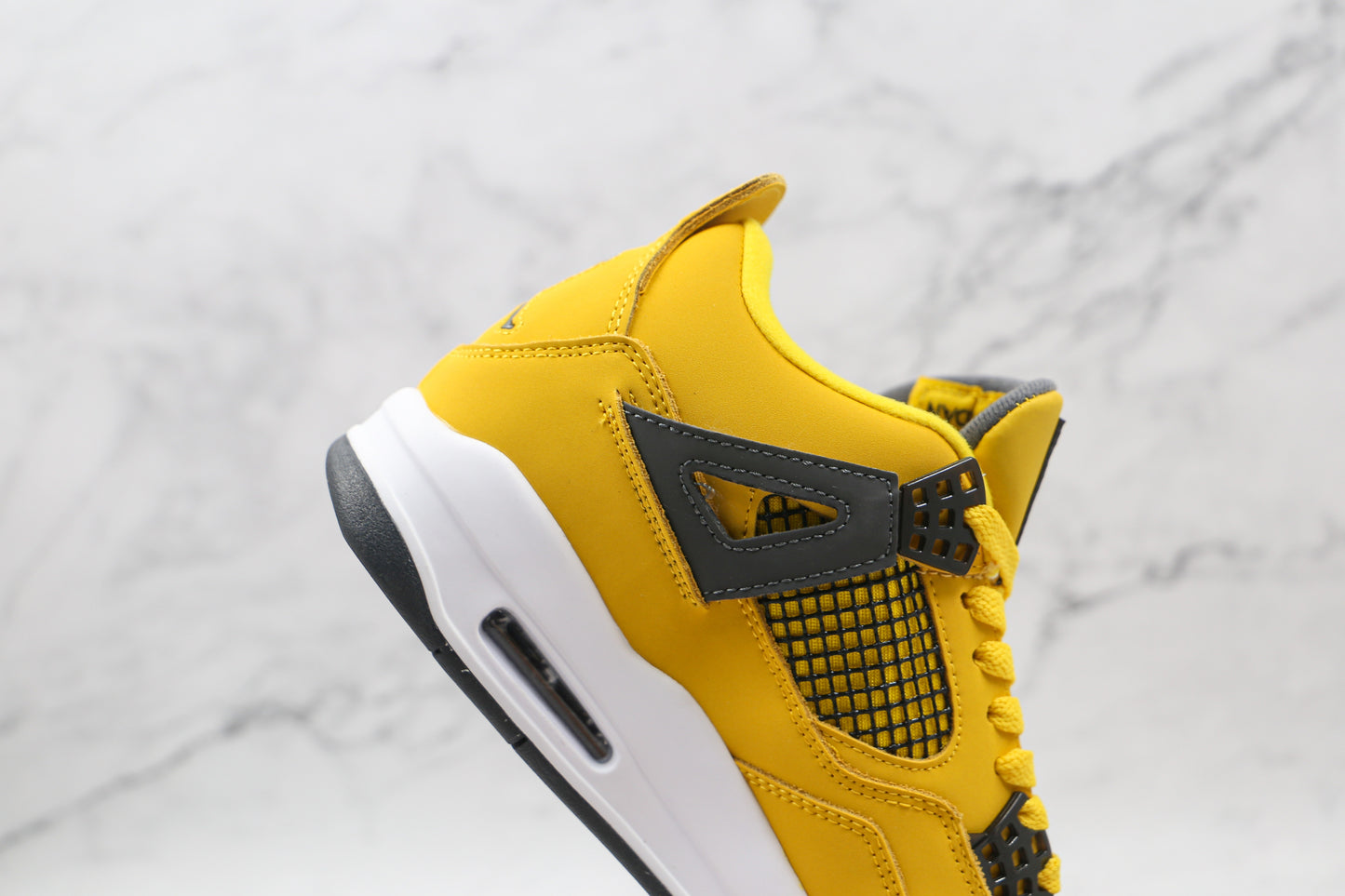 Air Jordan 4 Lightning