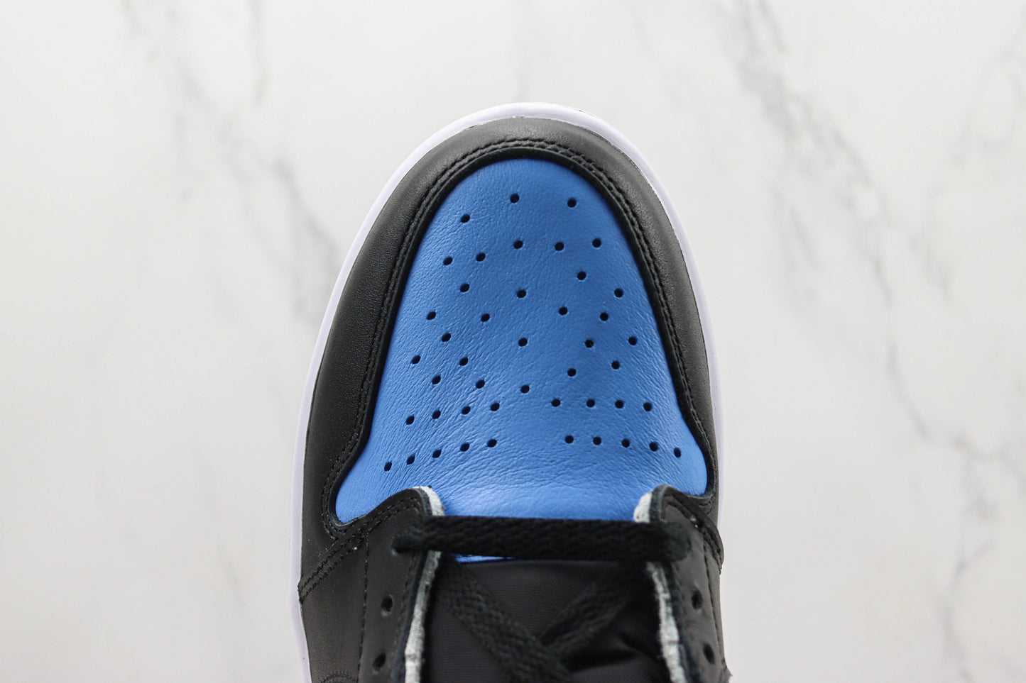 Air Jordan 1 High University Blue