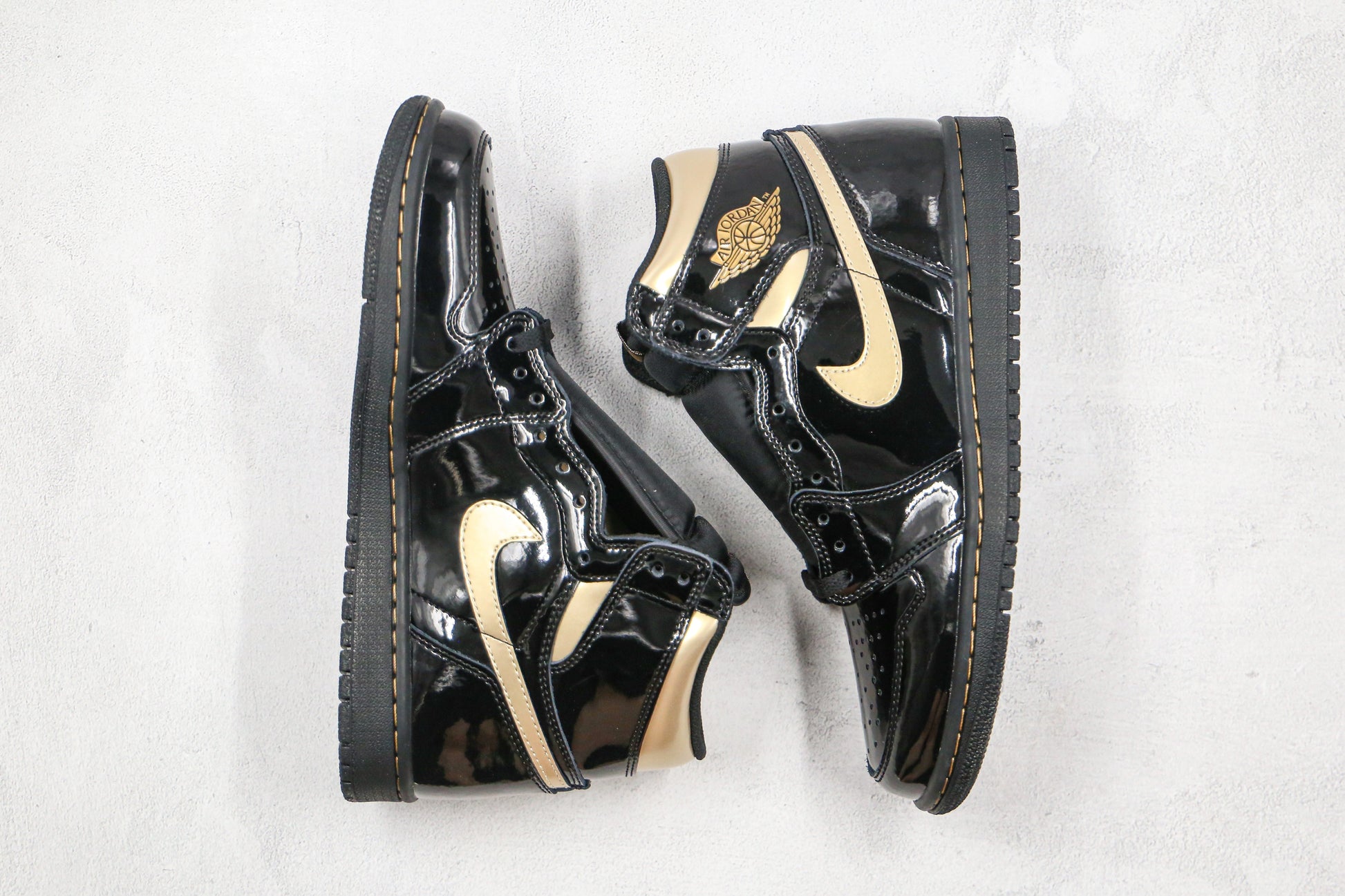 Air Jordan 1 High Black Gold Patent