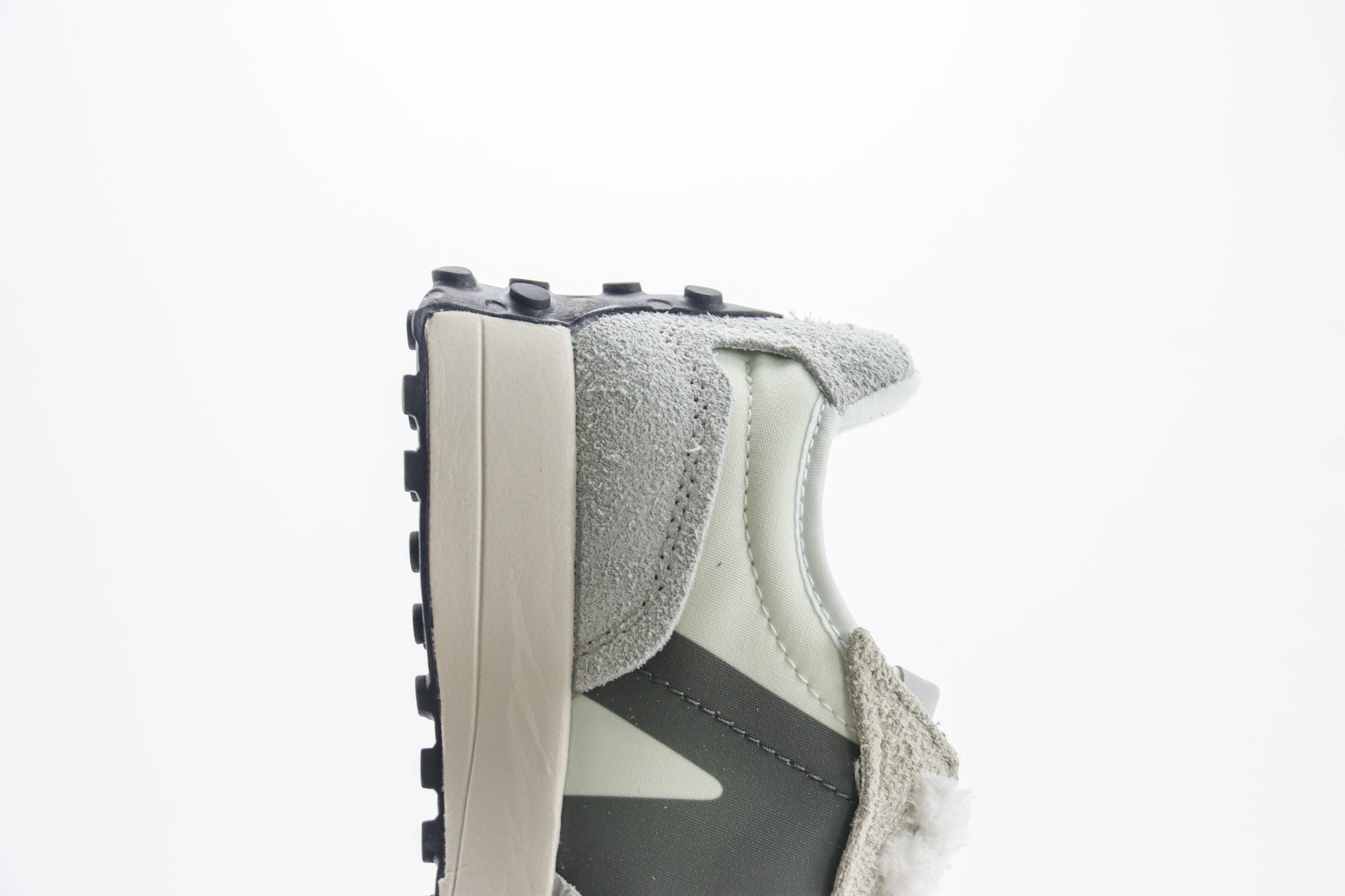 New Balance 327 White Silver U327WGR