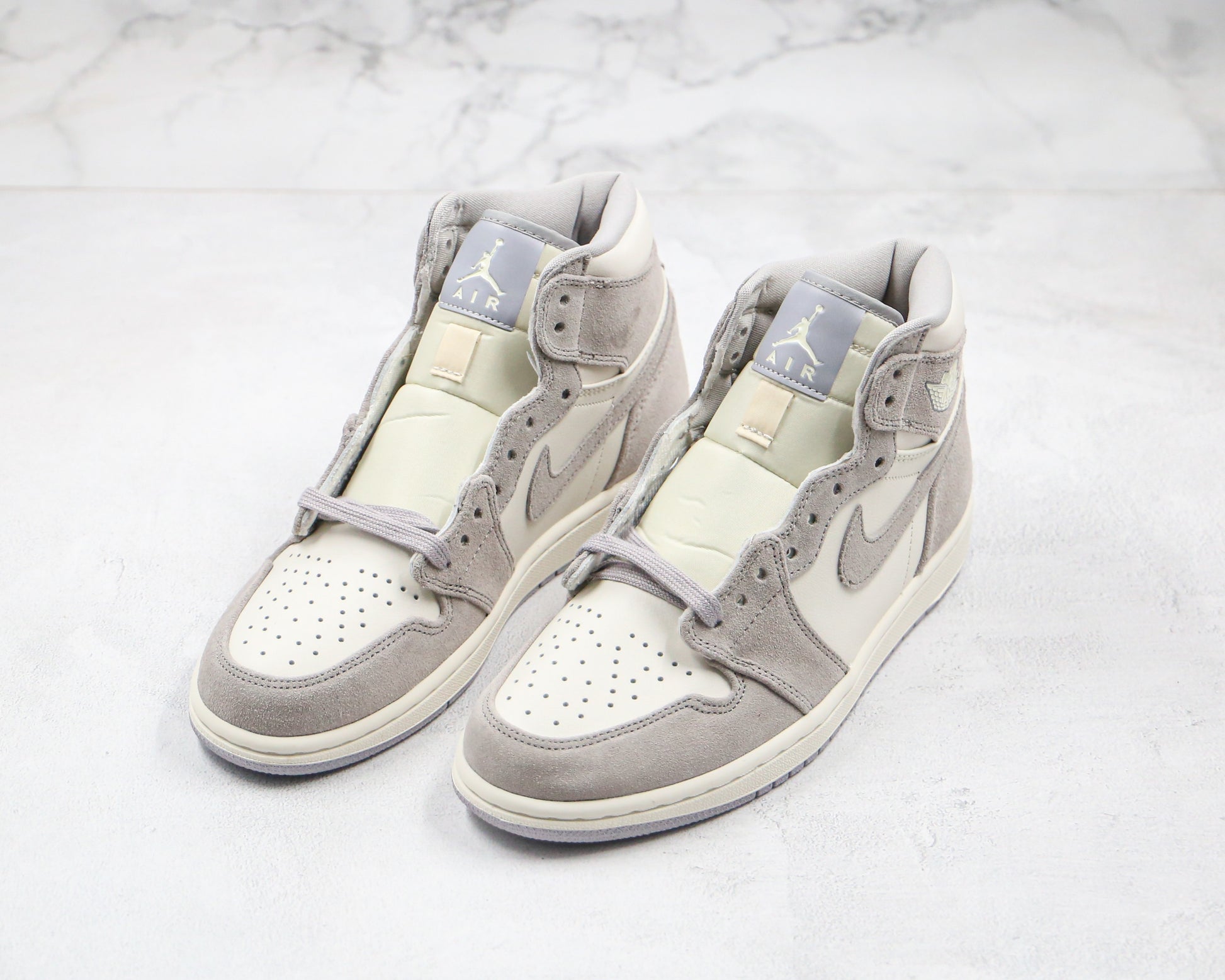 Air Jordan 1 High Lavender Grey