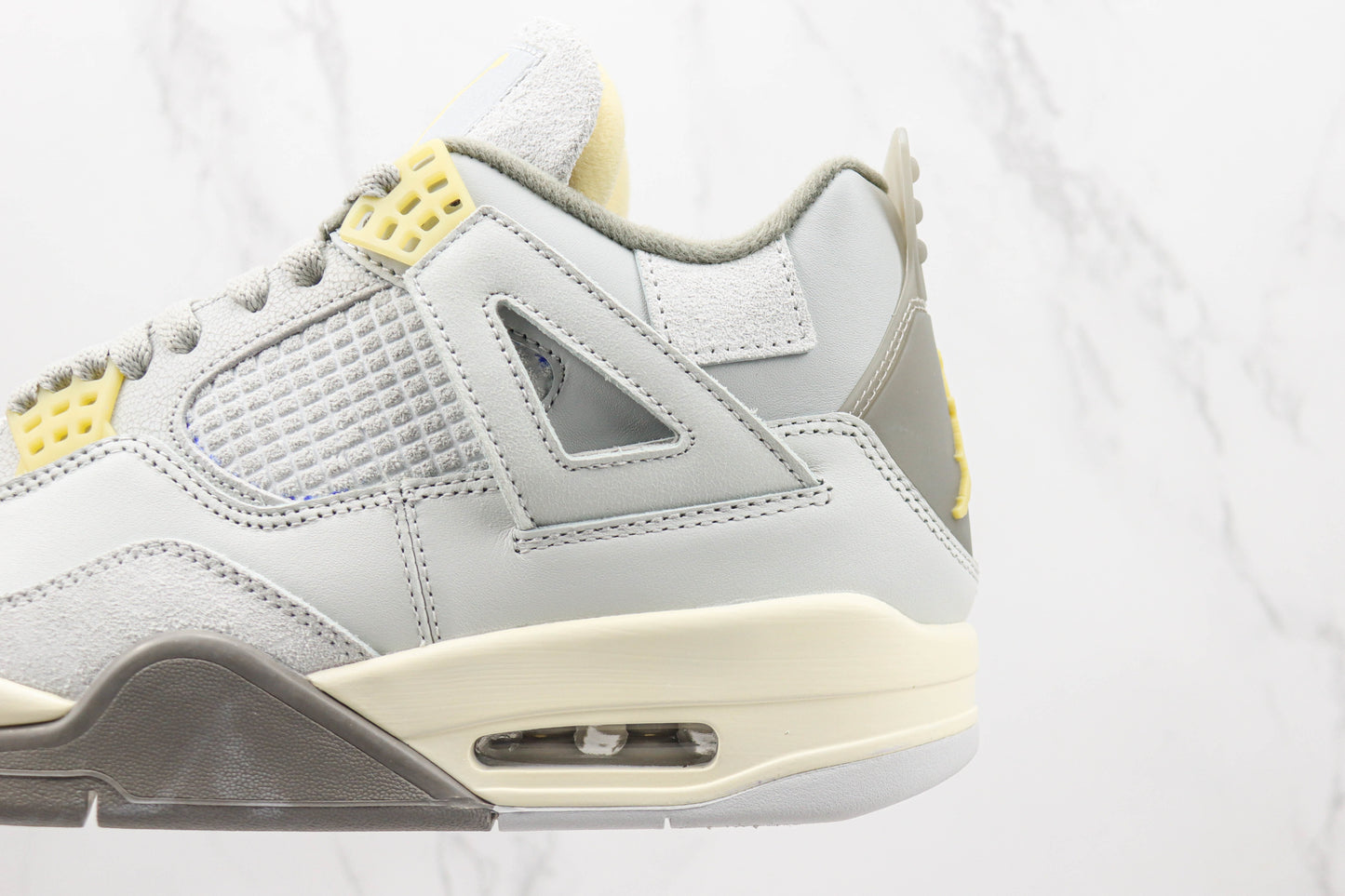 Air Jordan 4 SE Craft Photon Dust