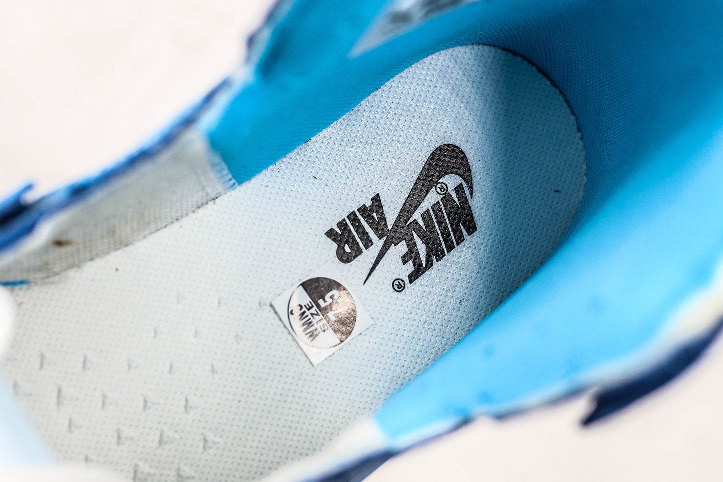 Air Jordan 1 High Off-White UNC Blue