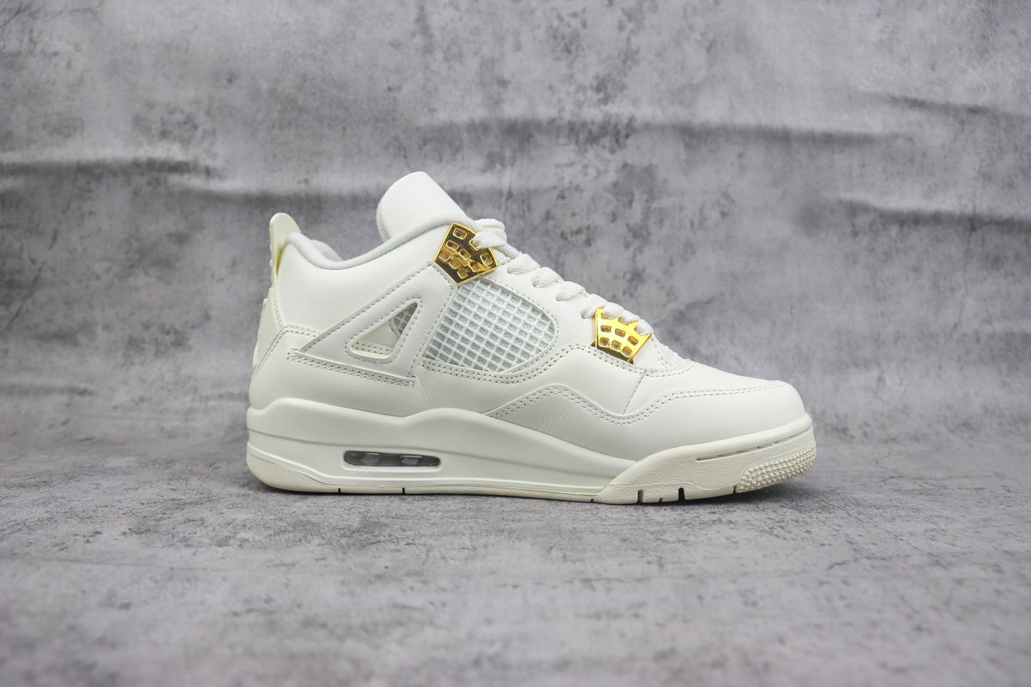 Air Jordan 4 Vivid Sulfur