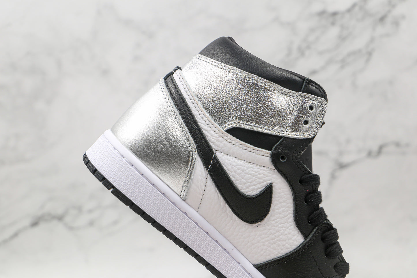 Air Jordan 1 High Black Silver