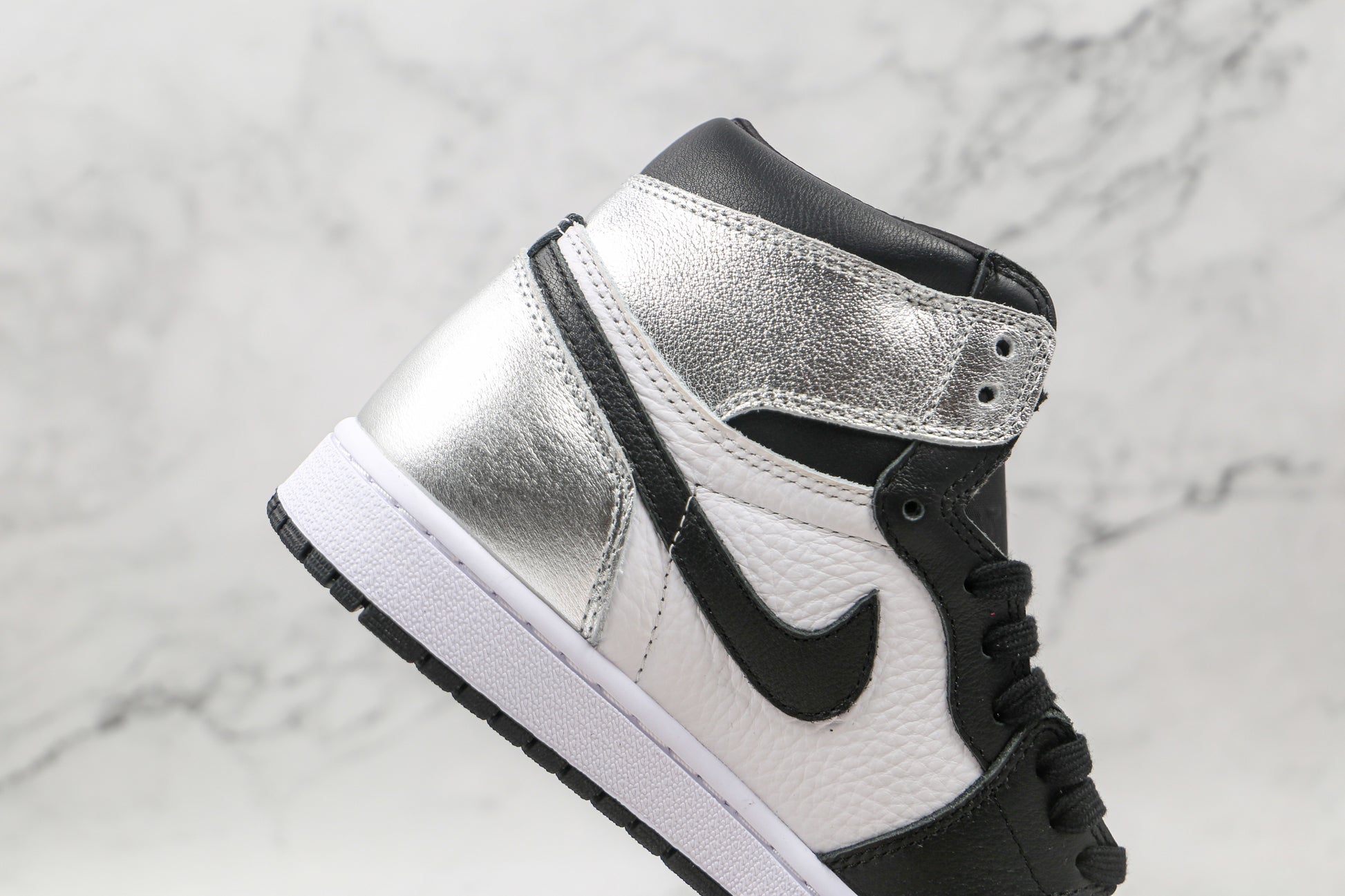 Air Jordan 1 High Black Silver