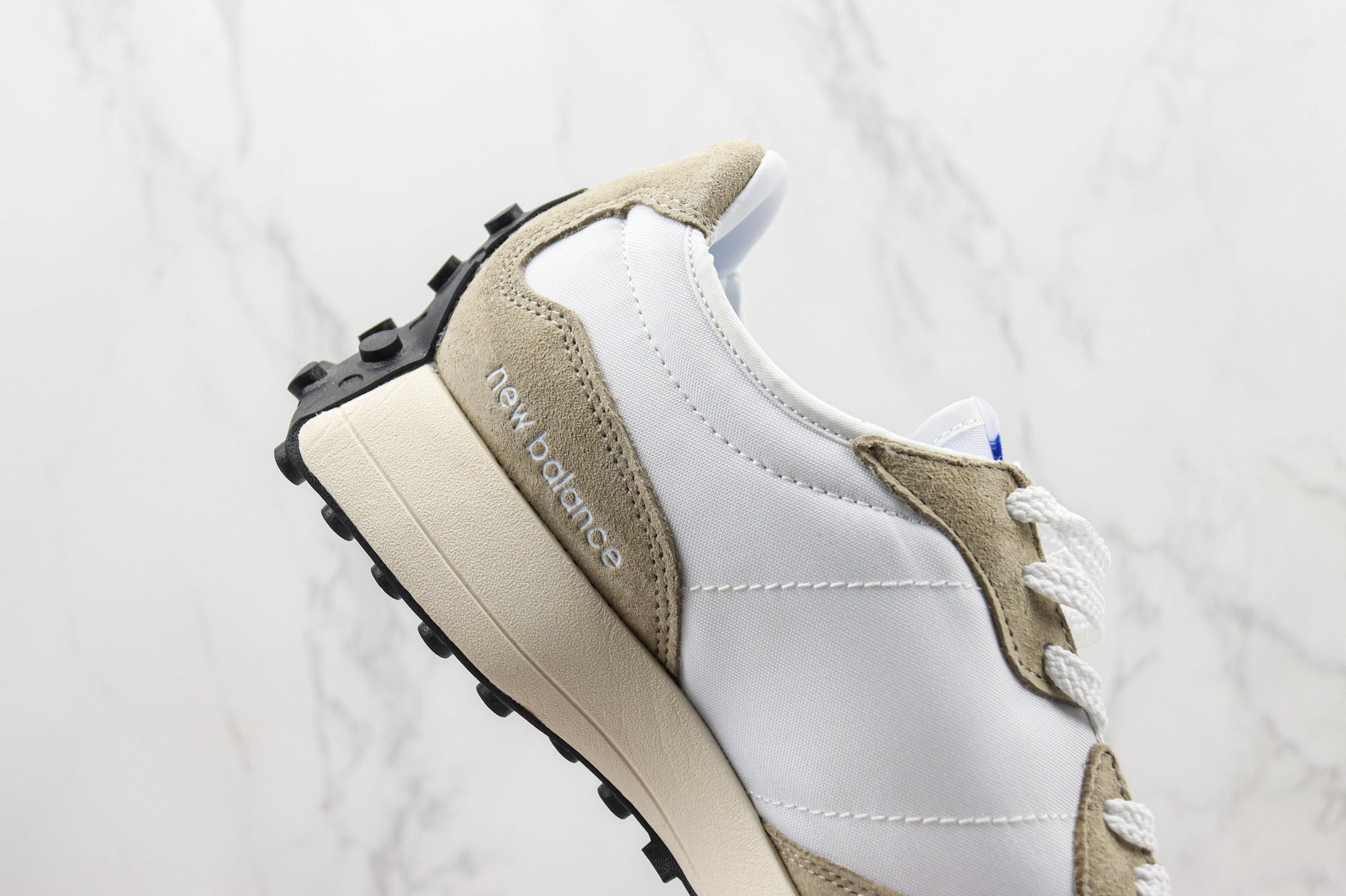New Balance 327 White Silver