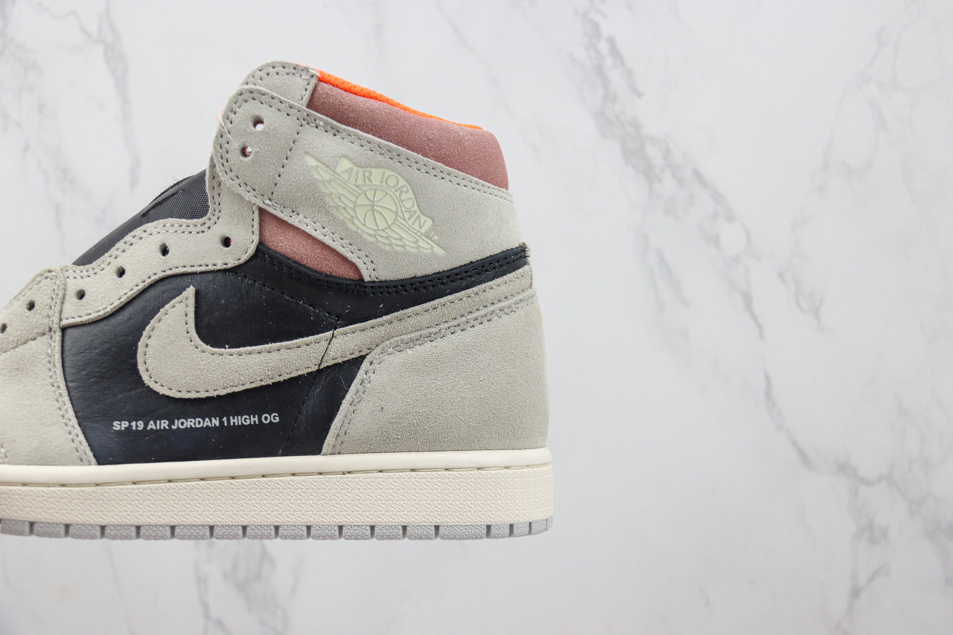 Air Jordan 1 High Black Pink