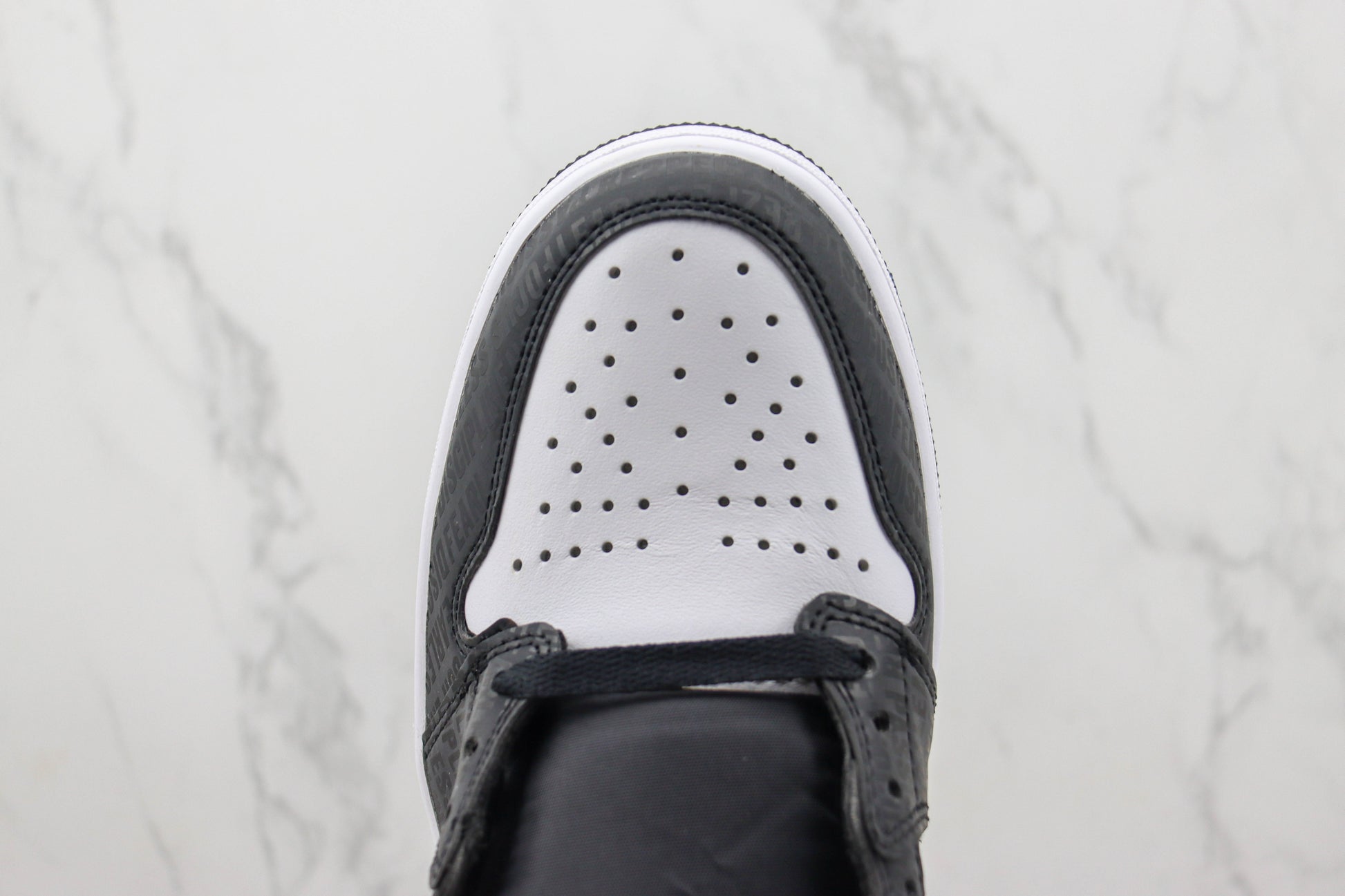 Air Jordan 1 High Black White Crackle