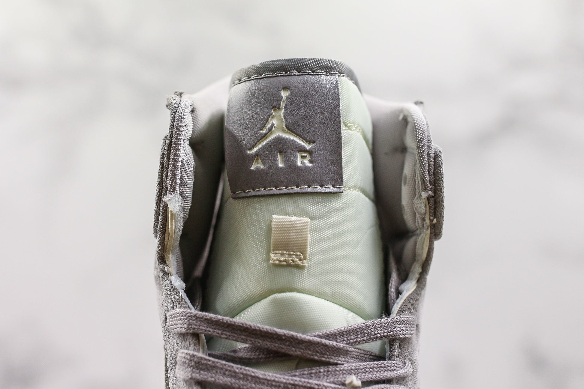 Air Jordan 1 High Soft Grey Sail