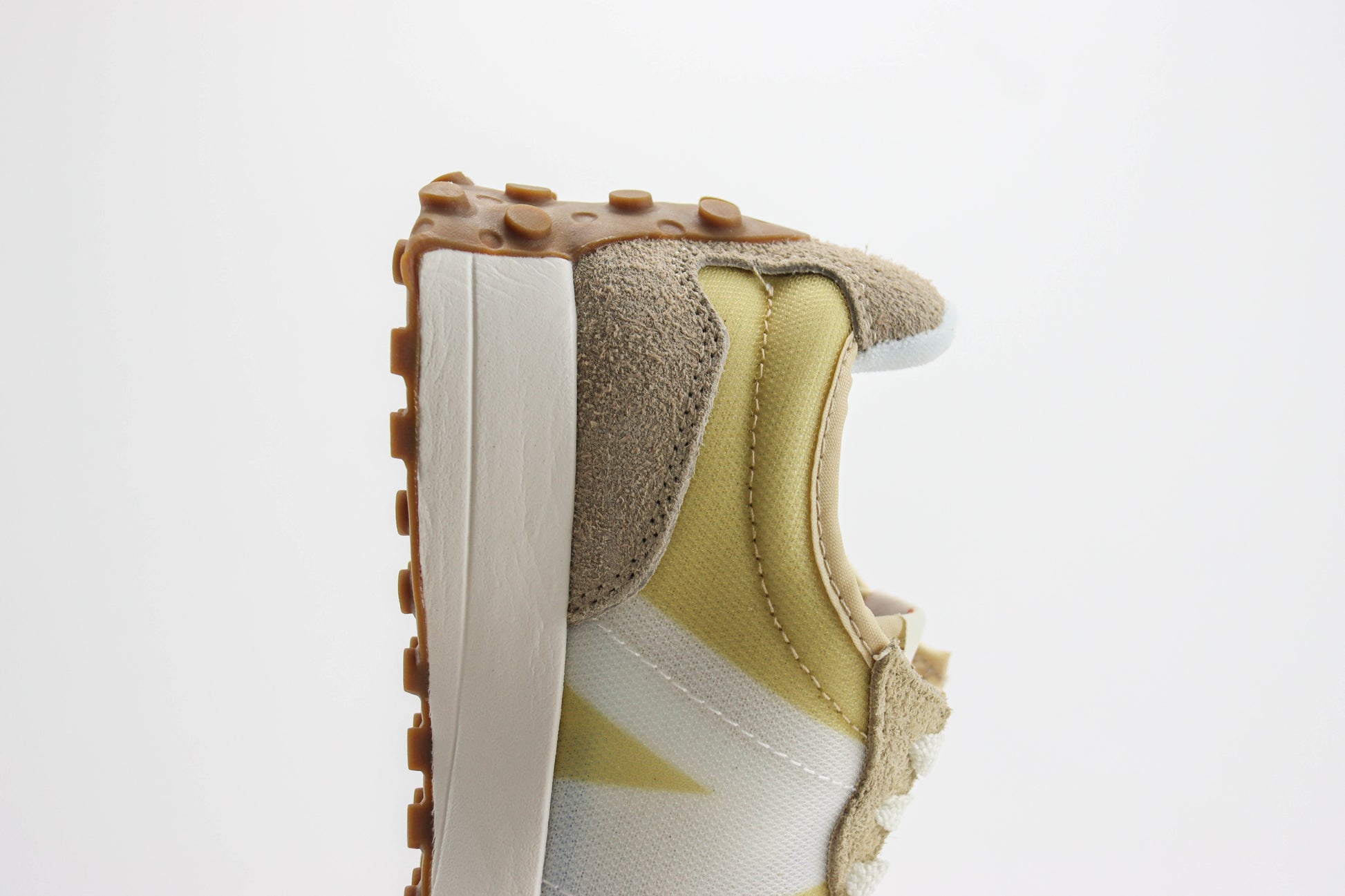 New Balance 327 White Silver MS327UE