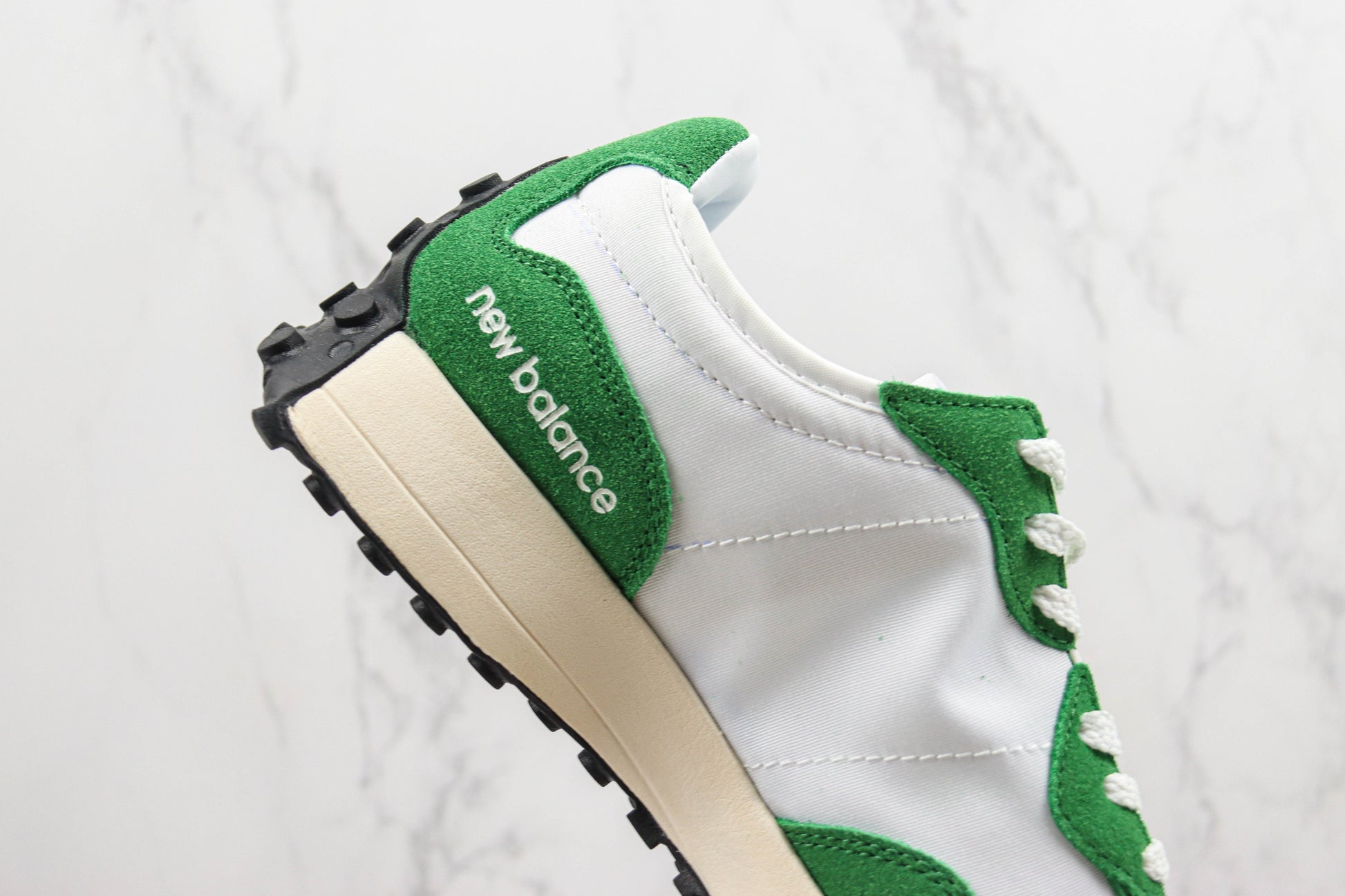 New Balance 327 White Silver MS327LG1
