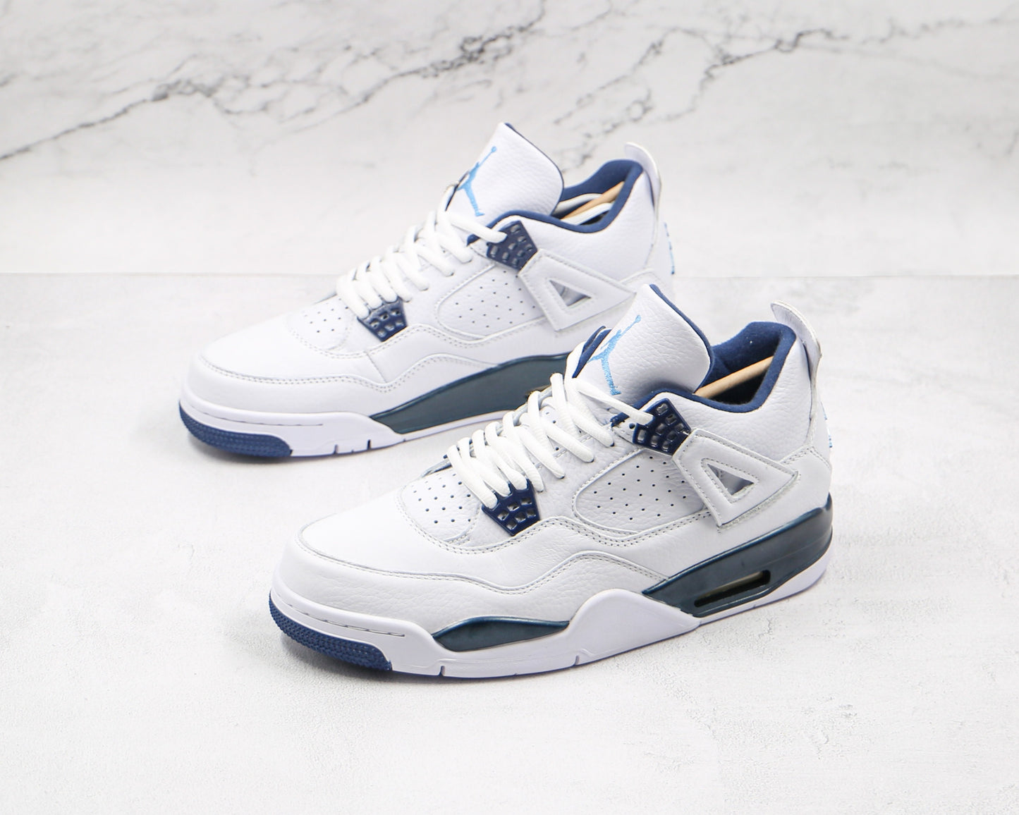 Air Jordan 4 Columbia Blue