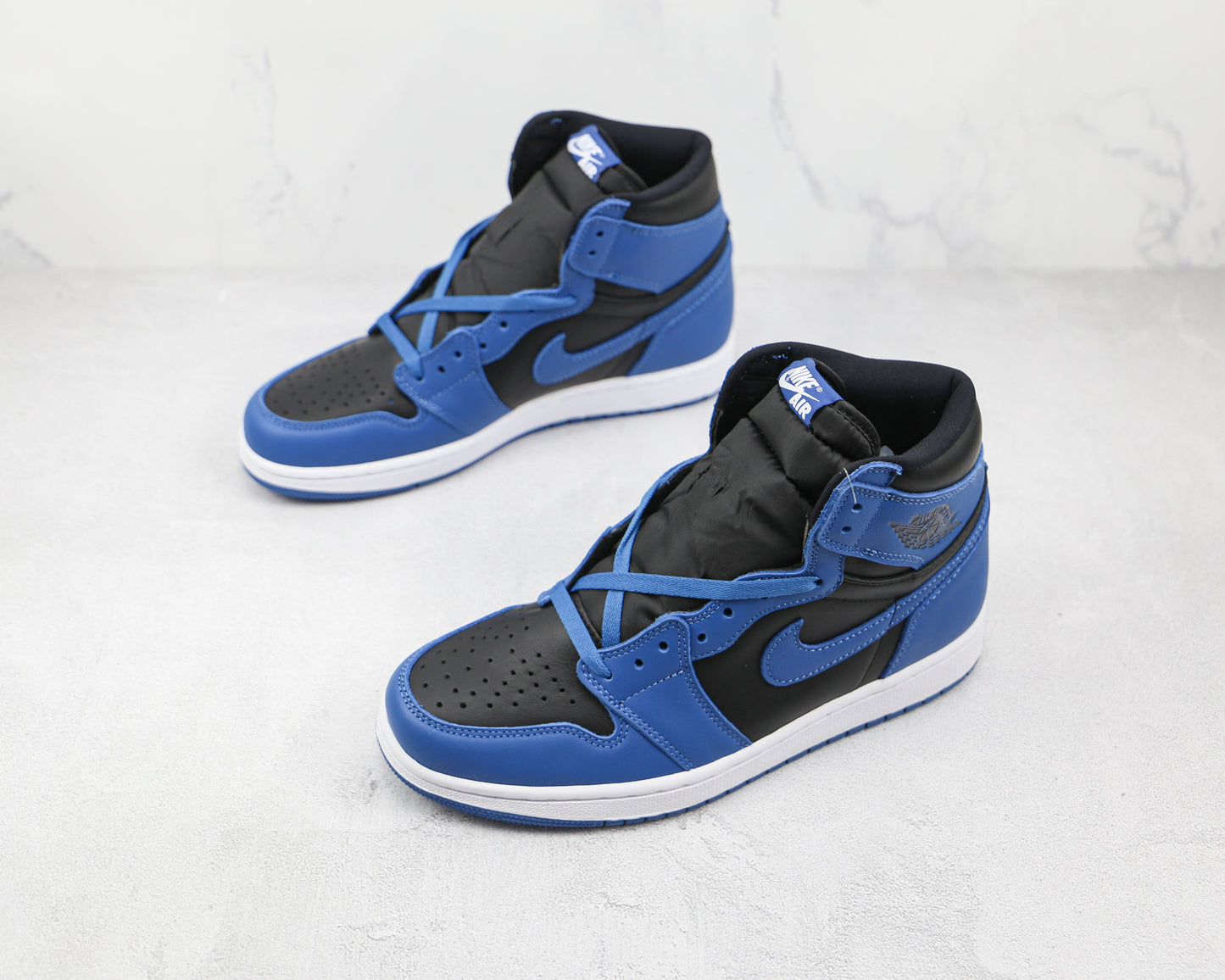 Air Jordan 1 High Royal Black