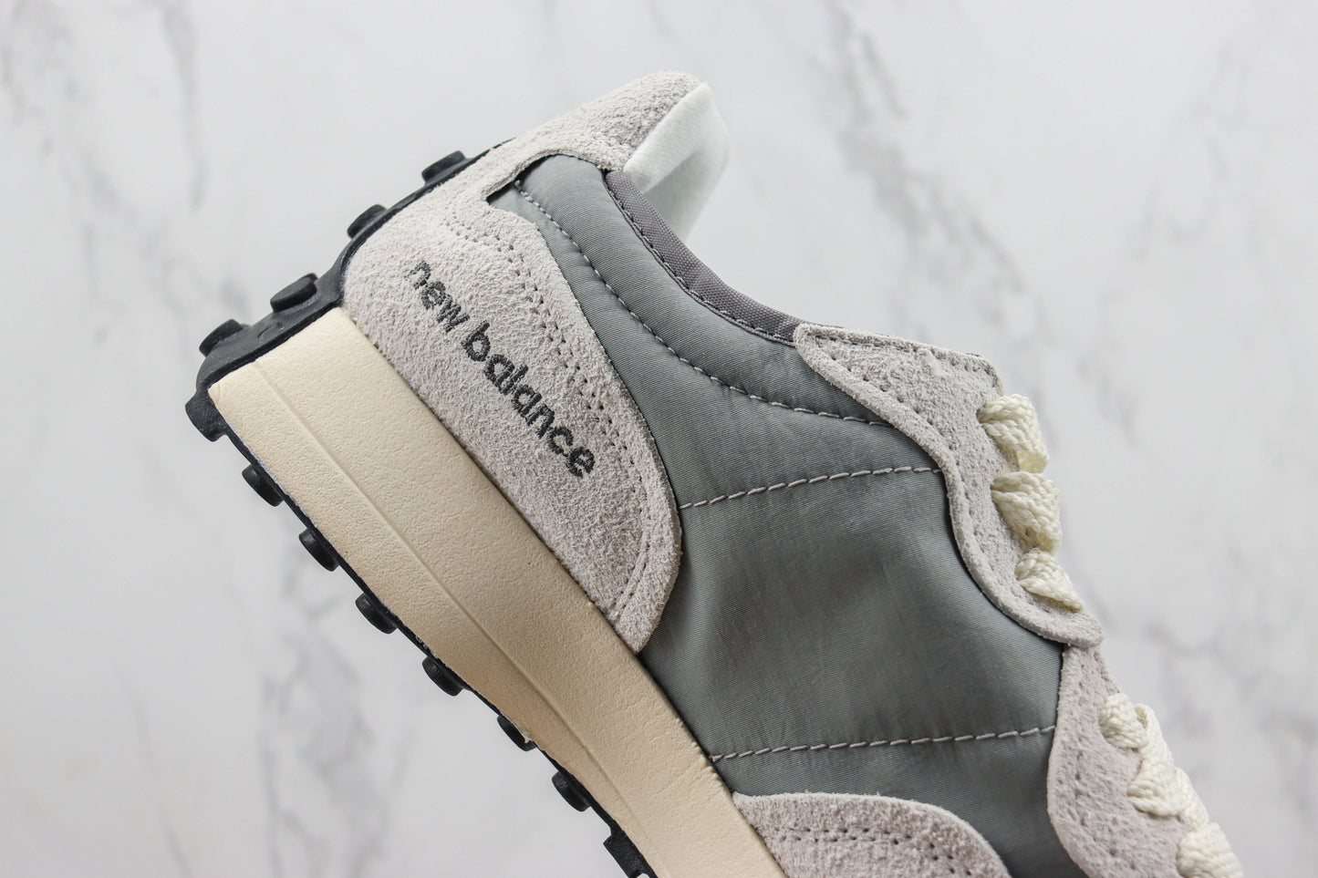 New Balance 327 Silver Grey U327WCA