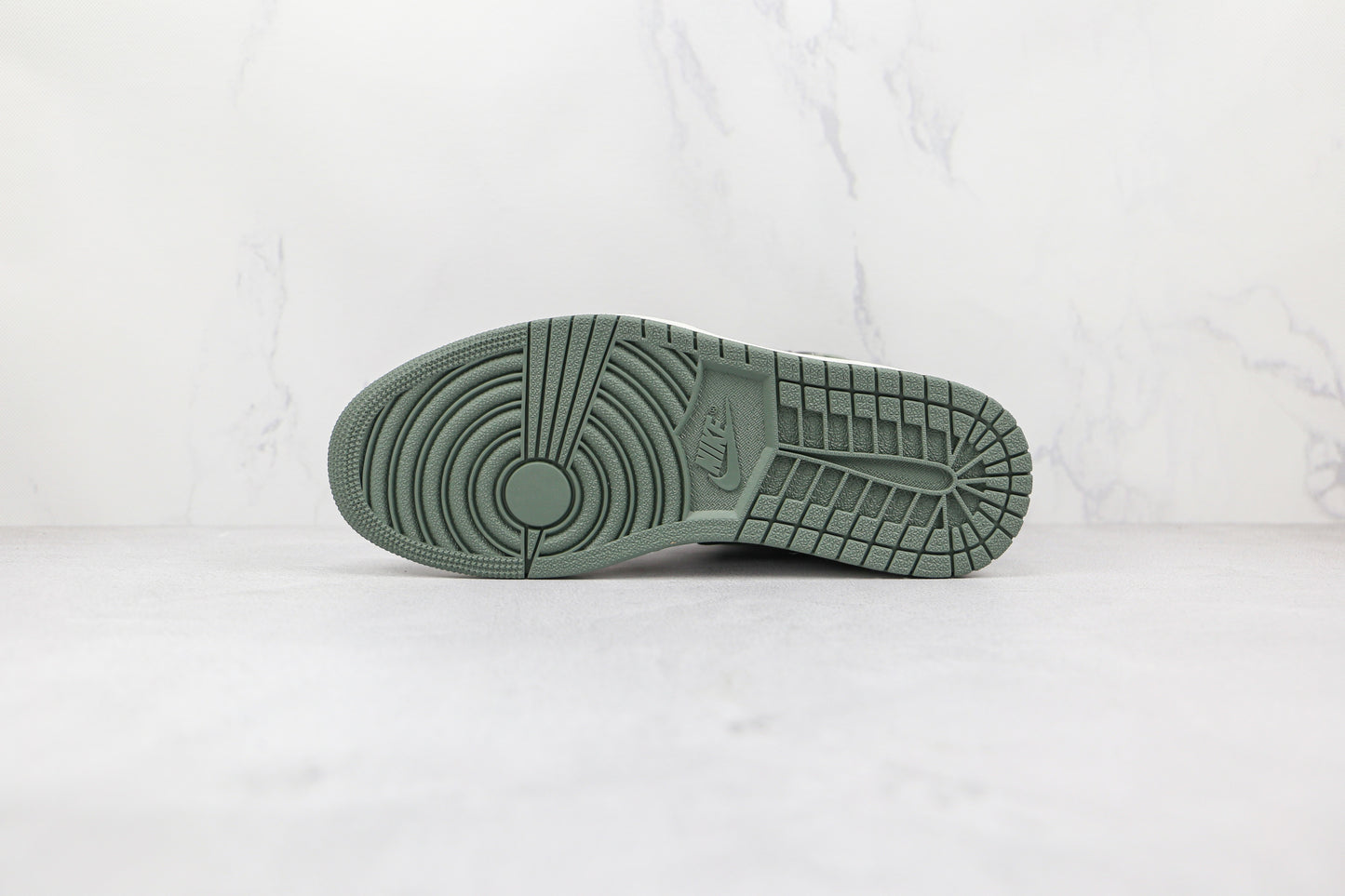Air Jordan 1 High Green Toe