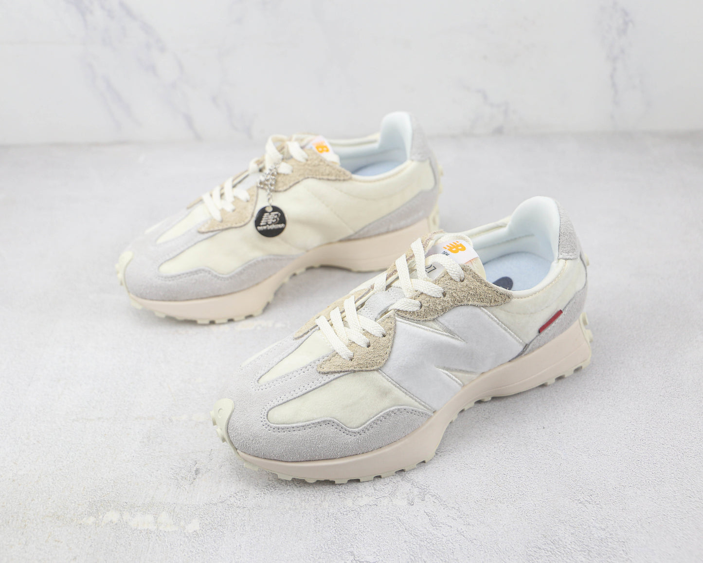 New Balance 327 Silver White MD327FG