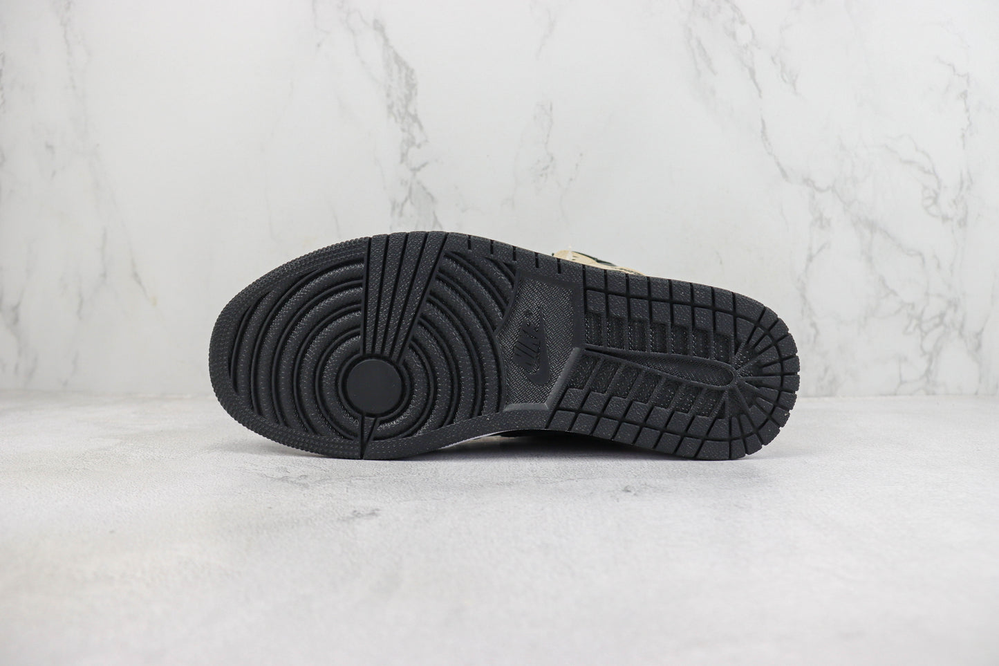 Air Jordan 1 High Black Gold