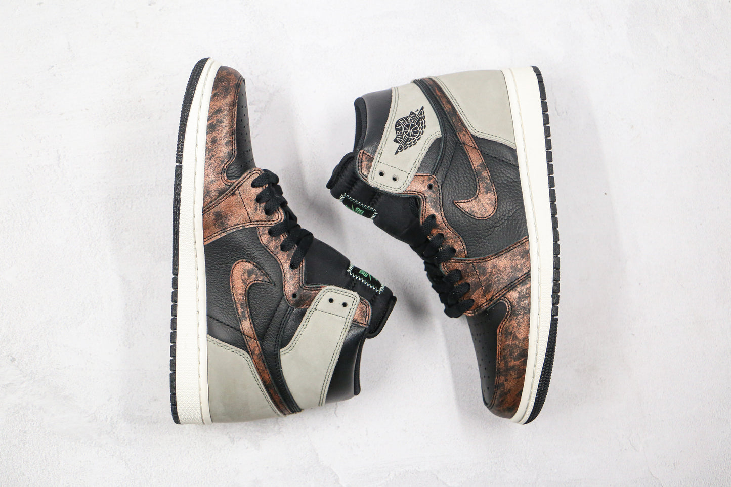 Air Jordan 1 High Shadow