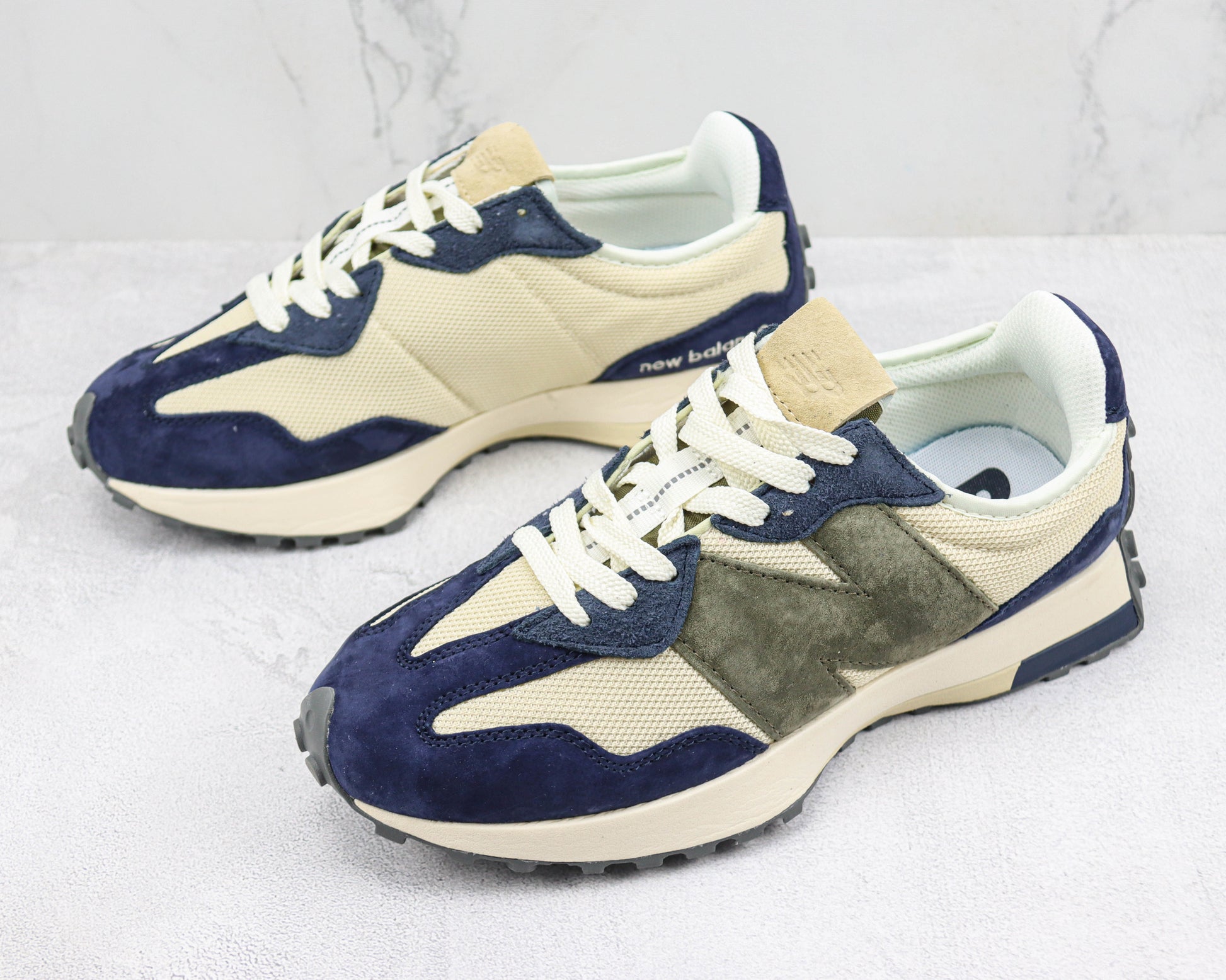 New Balance 327 White Silver MS327DT