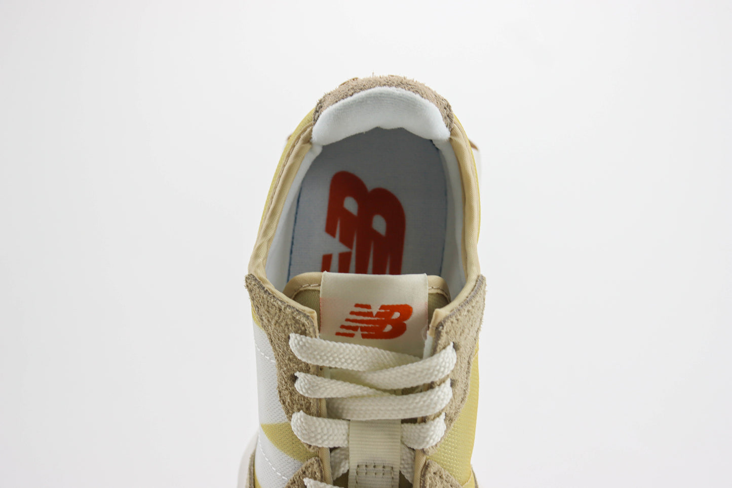 New Balance 327 White Silver MS327UE