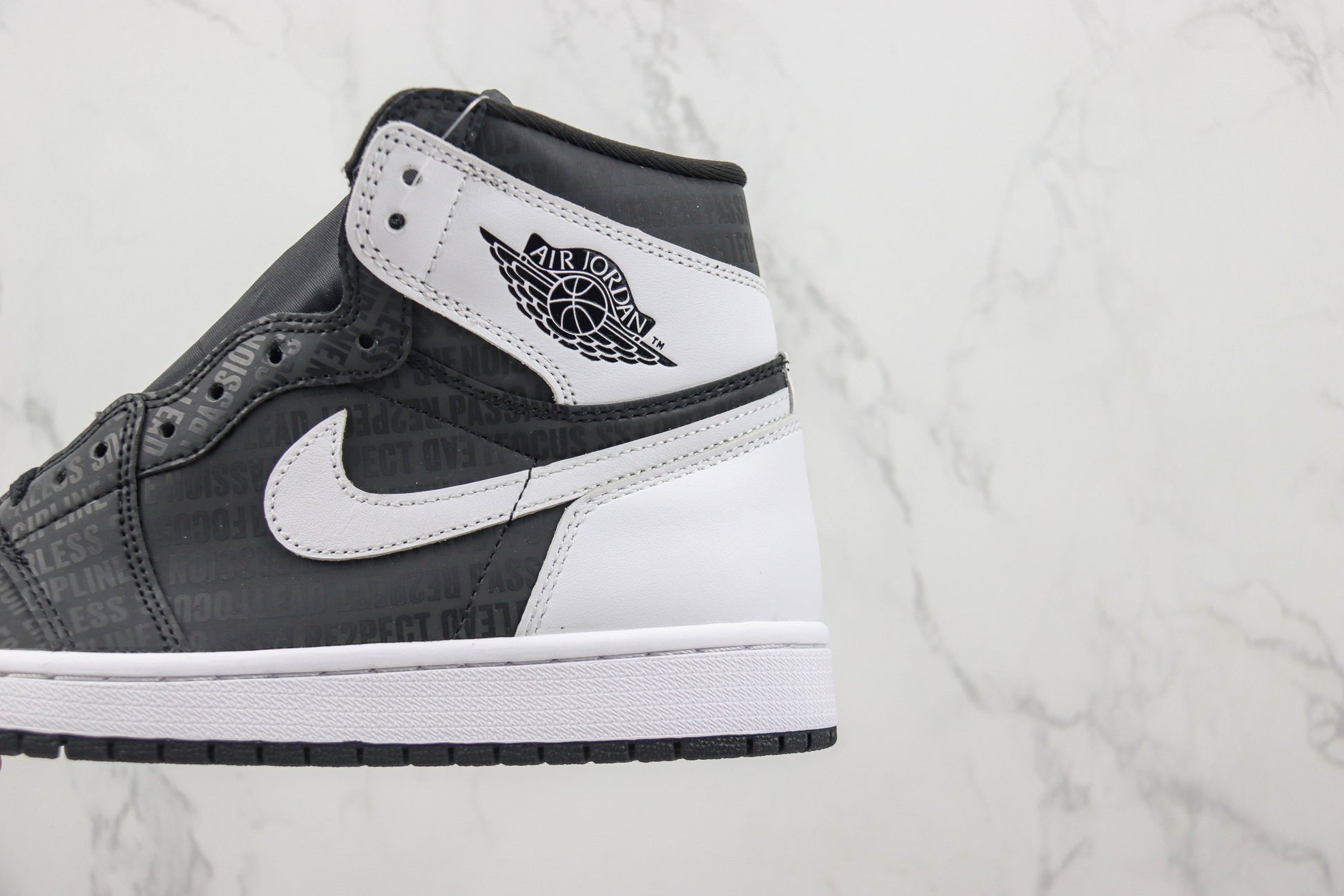 Air Jordan 1 High Black White Crackle