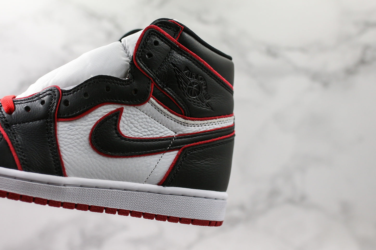 Air Jordan 1 High Black Red Outline