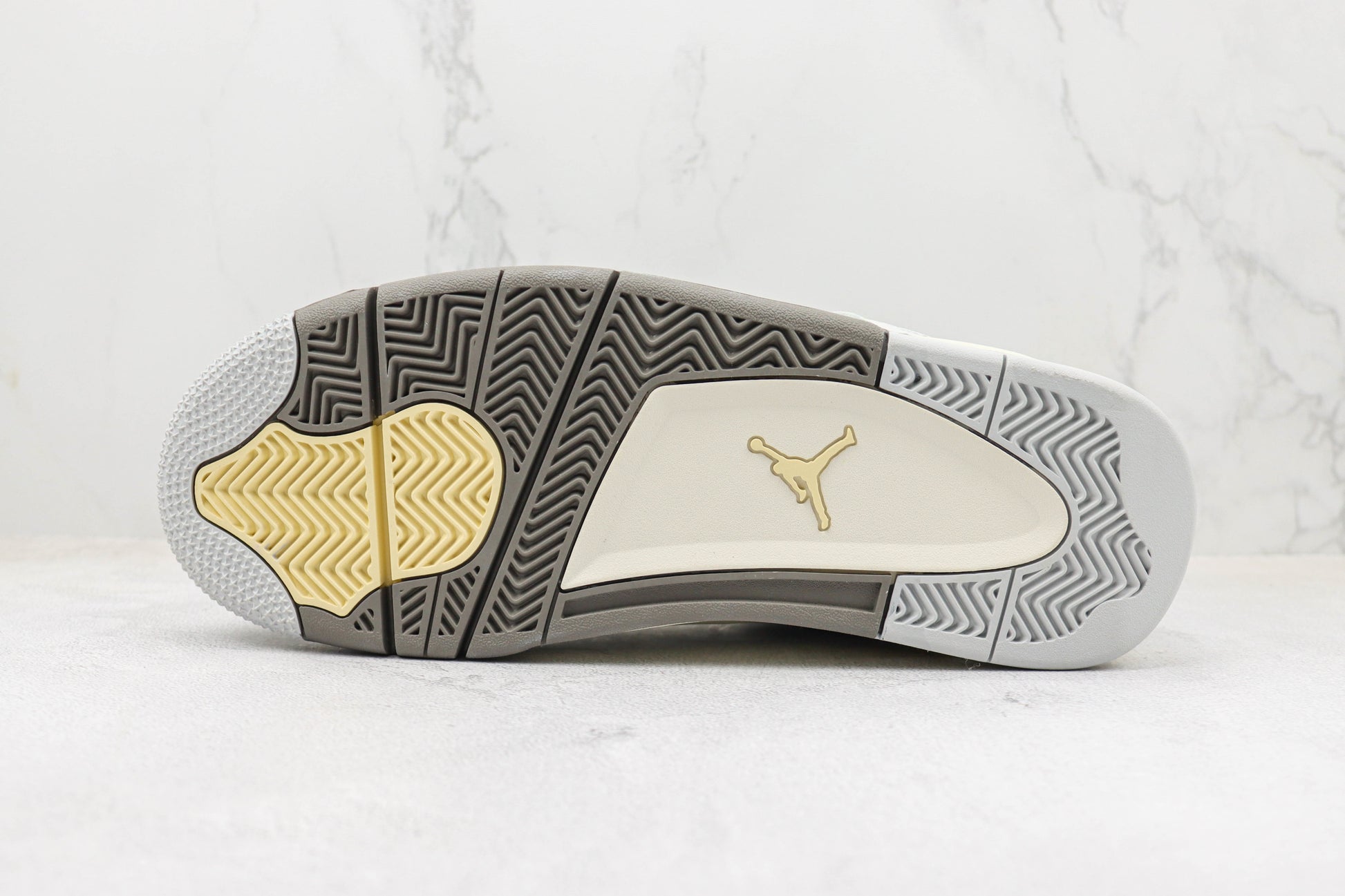 Air Jordan 4 SE Craft Photon Dust