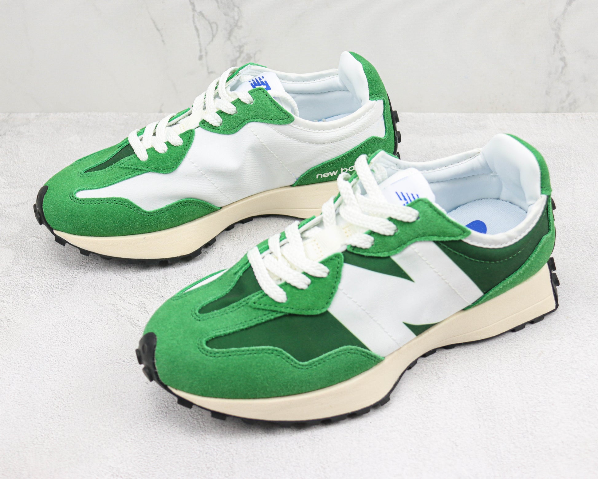 New Balance 327 White Silver MS327LG1