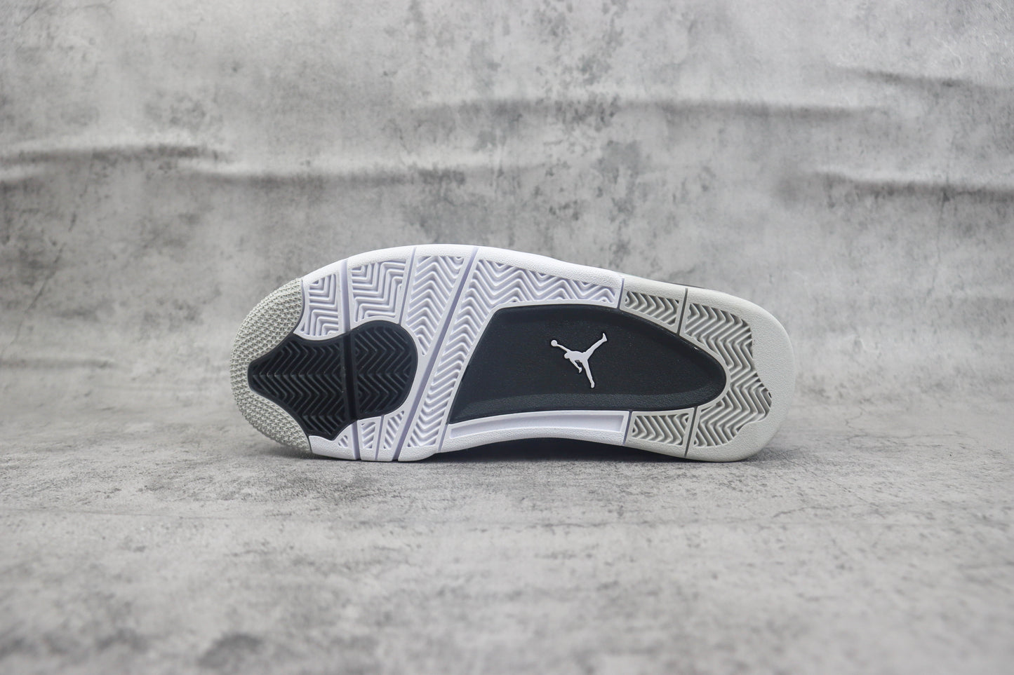 Air Jordan 4 Military Black