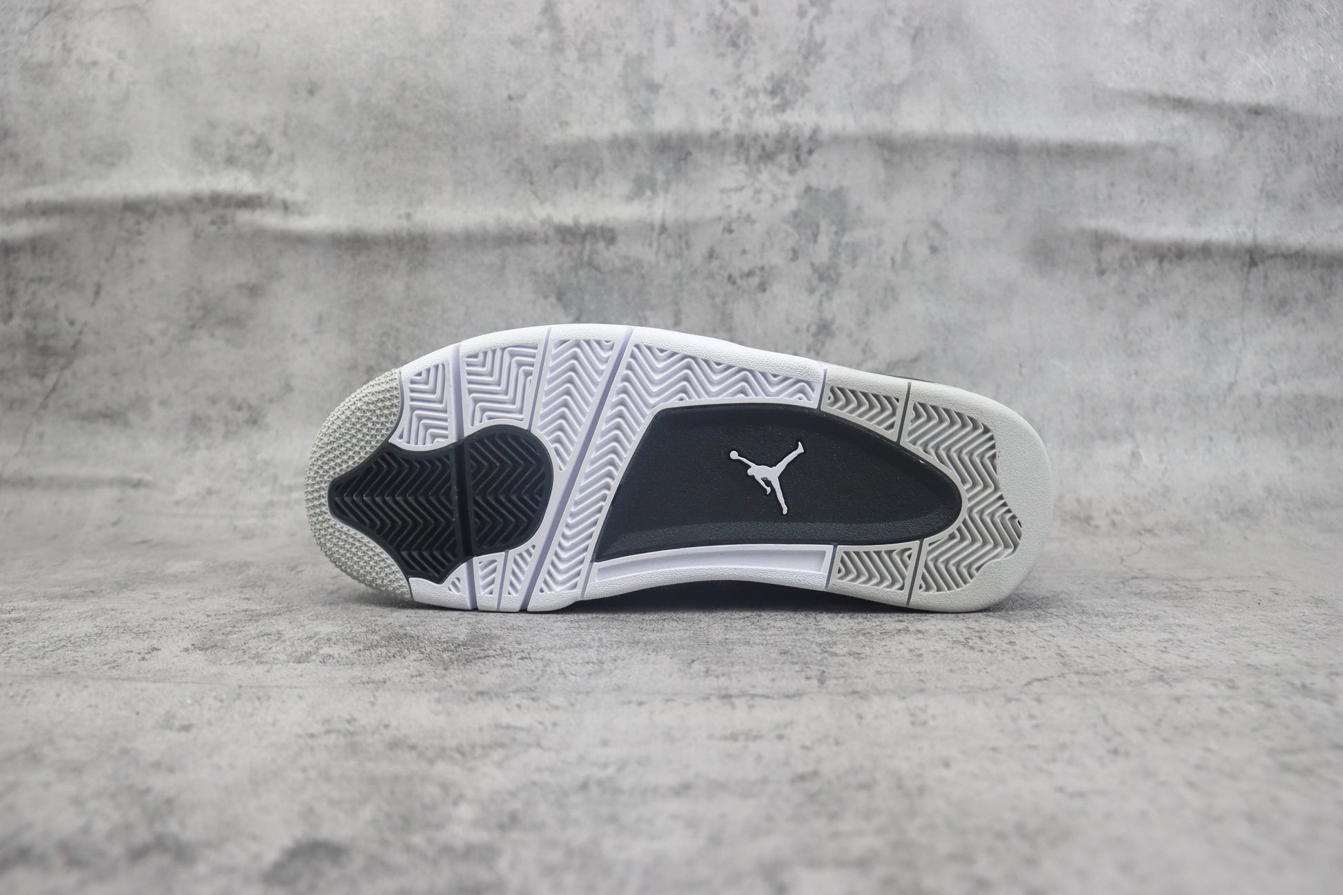 Air Jordan 4 Military Black