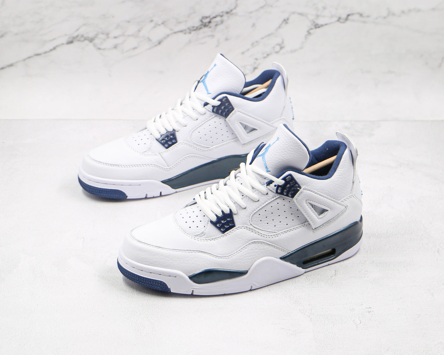 Air Jordan 4 Columbia Blue